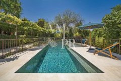 Luxury 6-Bedroom Family Villa in Cannes | Renovated Legacy Estate — photo 2 of 7