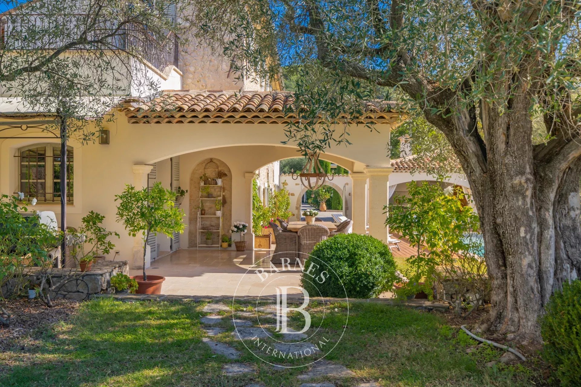 Ev Mougins - picture 20