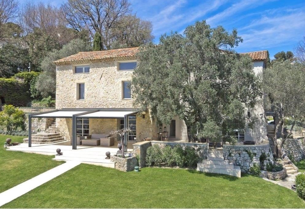 MAS VUE MER AU VIEUX VILLAGE DE MOUGINS