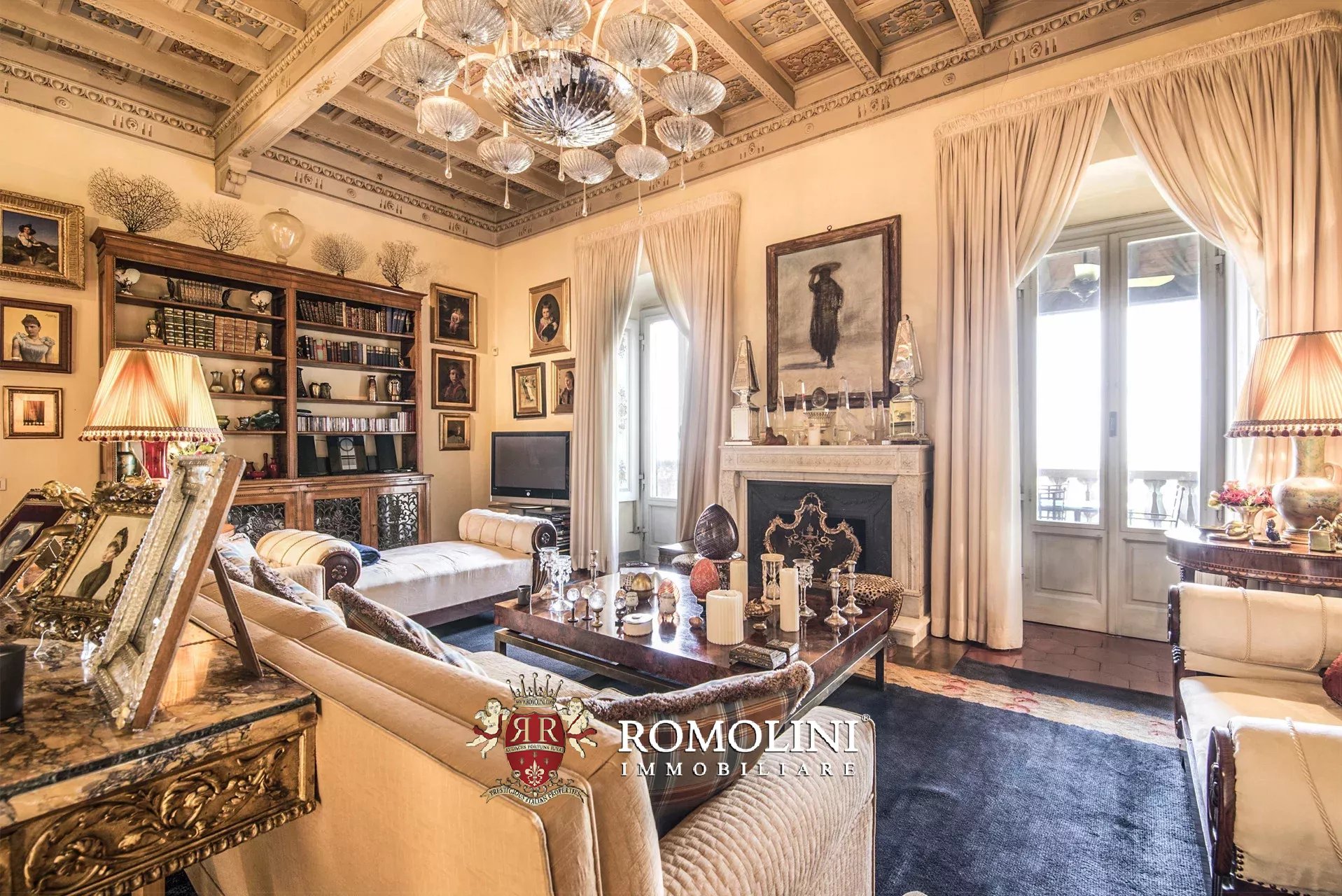 8 Bedroom Villa/Townhouse's Image 30