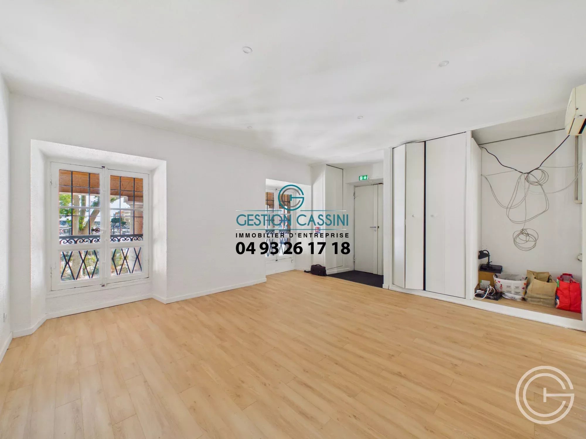BUREAUX 110M² - 11 PLACE ILE DE BEAUTE - PORT DE NICE - Photo 4