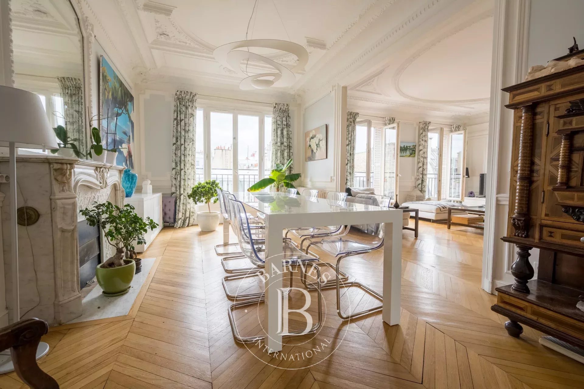 Daire Paris 8ème - picture 6