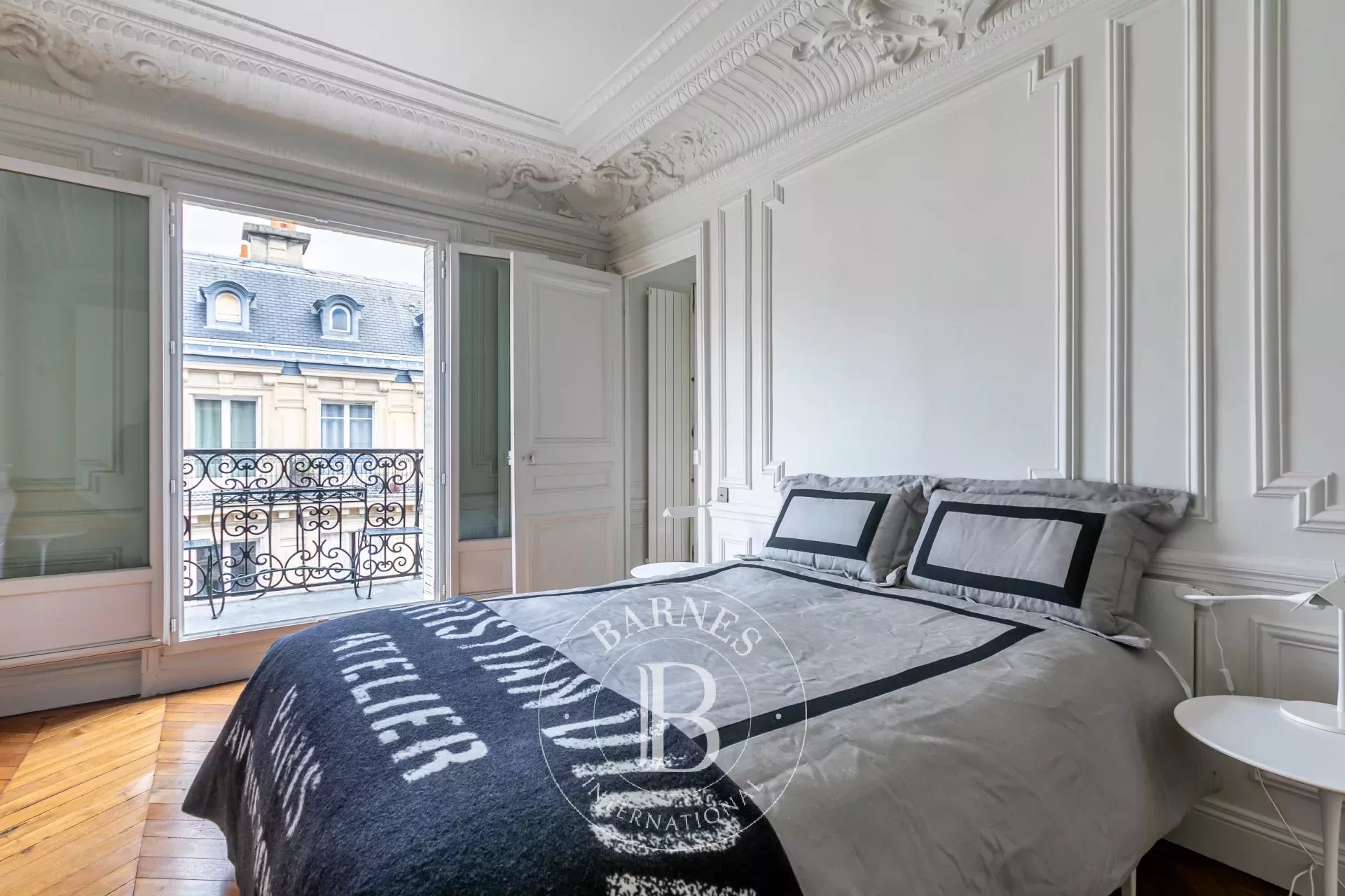 Daire Paris 8ème - picture 6