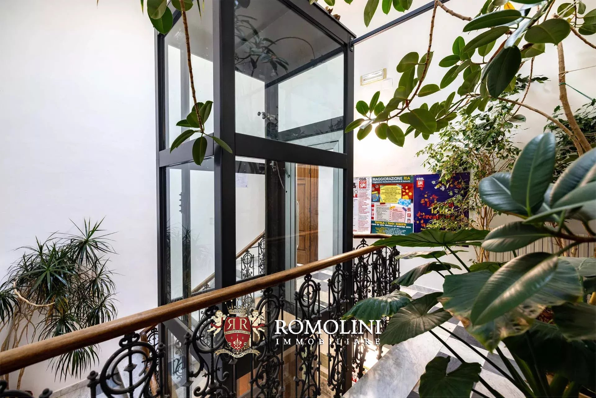 8 Bedroom Villa/Townhouse's Image 44