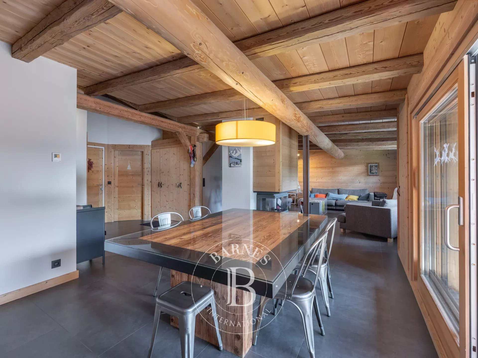 Daire Combloux - picture 7