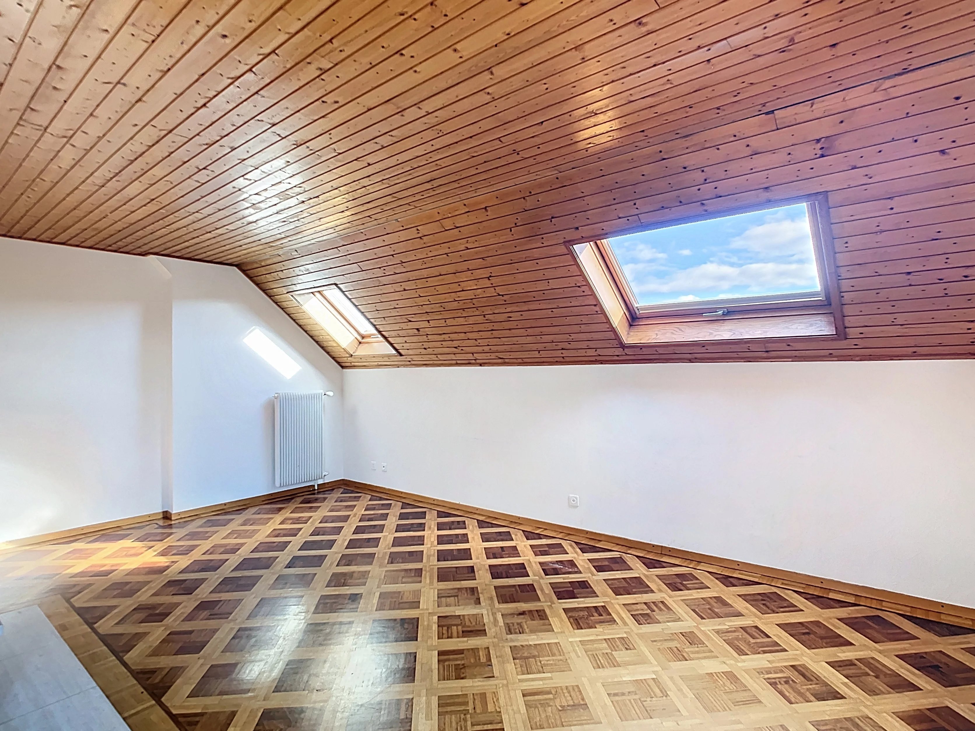 Attique au centre de St Sulpice