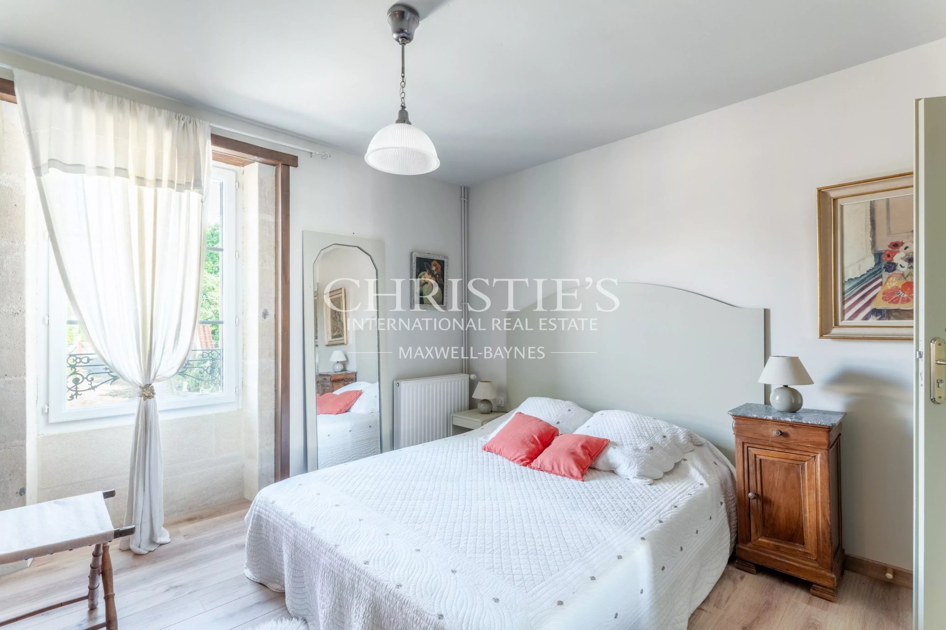 13 Bedroom Villa/Townhouse's Image 16