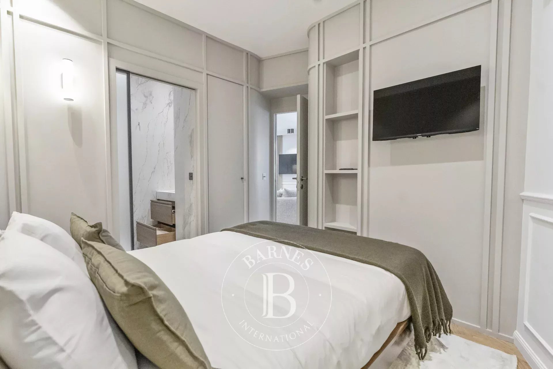 Paris  - Apartment 2 Bedrooms - picture 8