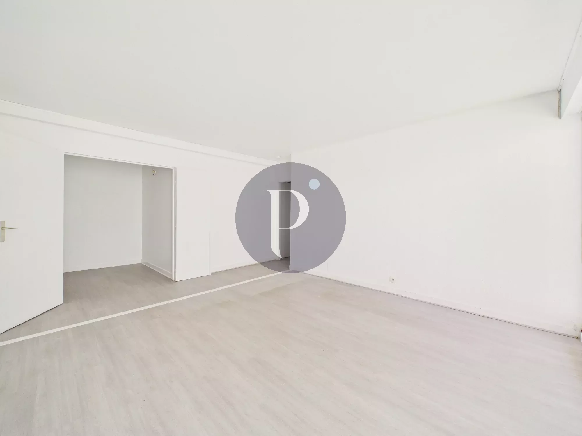 vente-appartement-2-pieces-verrieres-le-buisson-86812520