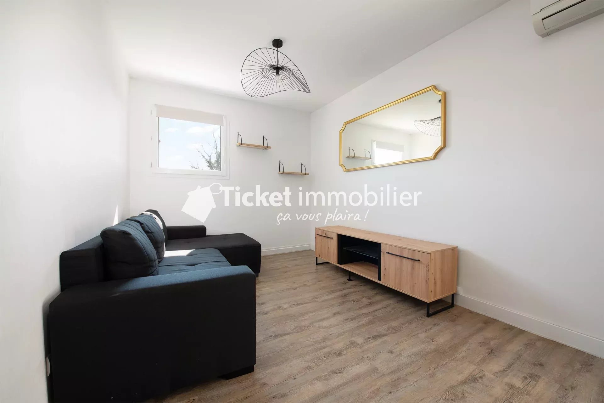 APPARTEMENT T2 45m2 BORDEROUGE - ENTIÈREMENT RÉNOVÉ - CLIMATISATION - BALCON - PARKING PRIVATIF ETC ... — photo 9