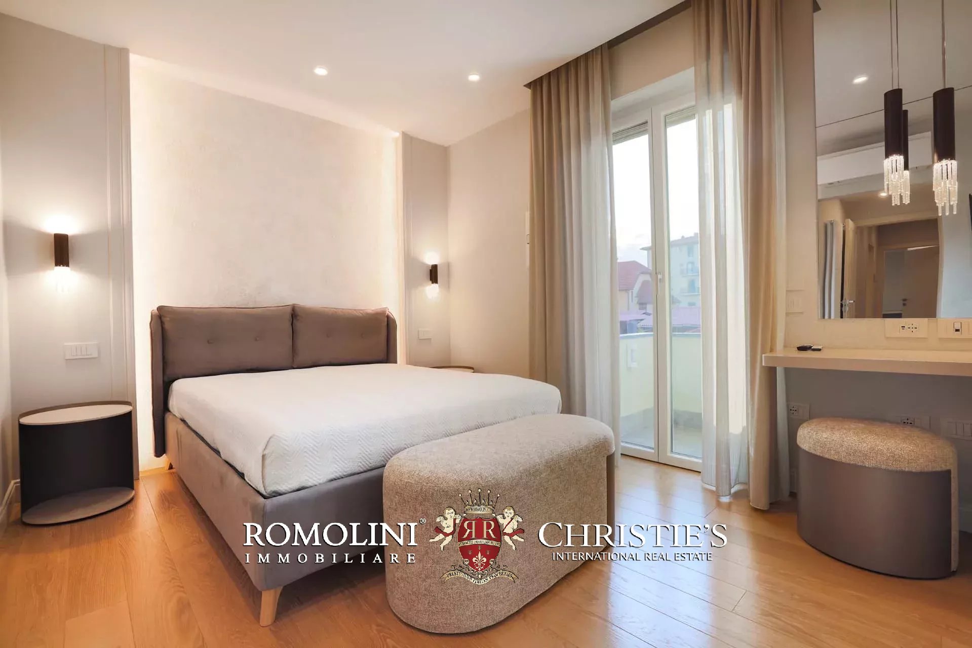5 Bedroom Villa/Townhouse's Image 11
