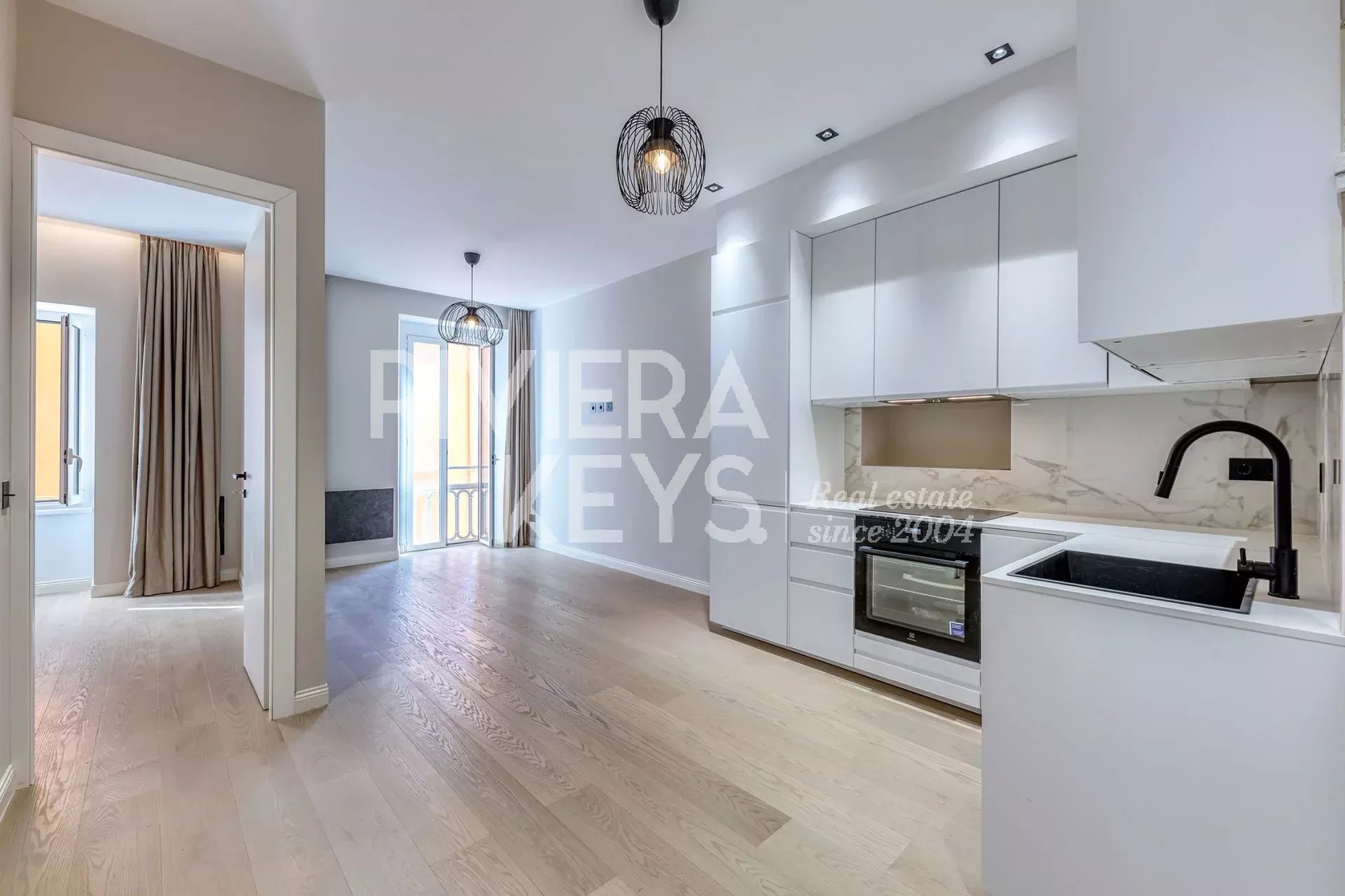 VILLEFRANCHE-SUR-MER: Wunderschöne, komplett renovierte 3-Zi-Wohnung mit Meerblick