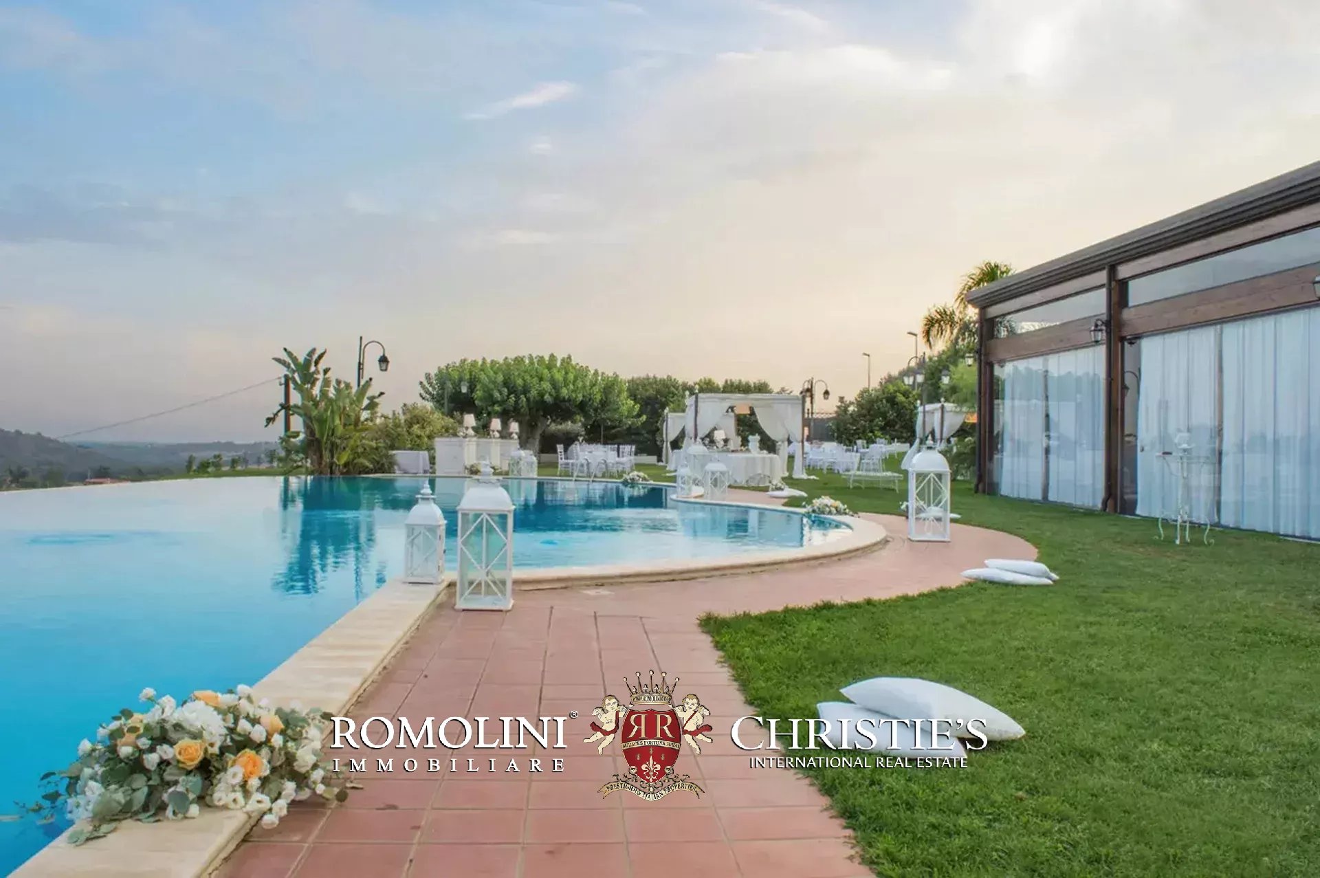 10 Bedroom Villa/Townhouse's Image 13