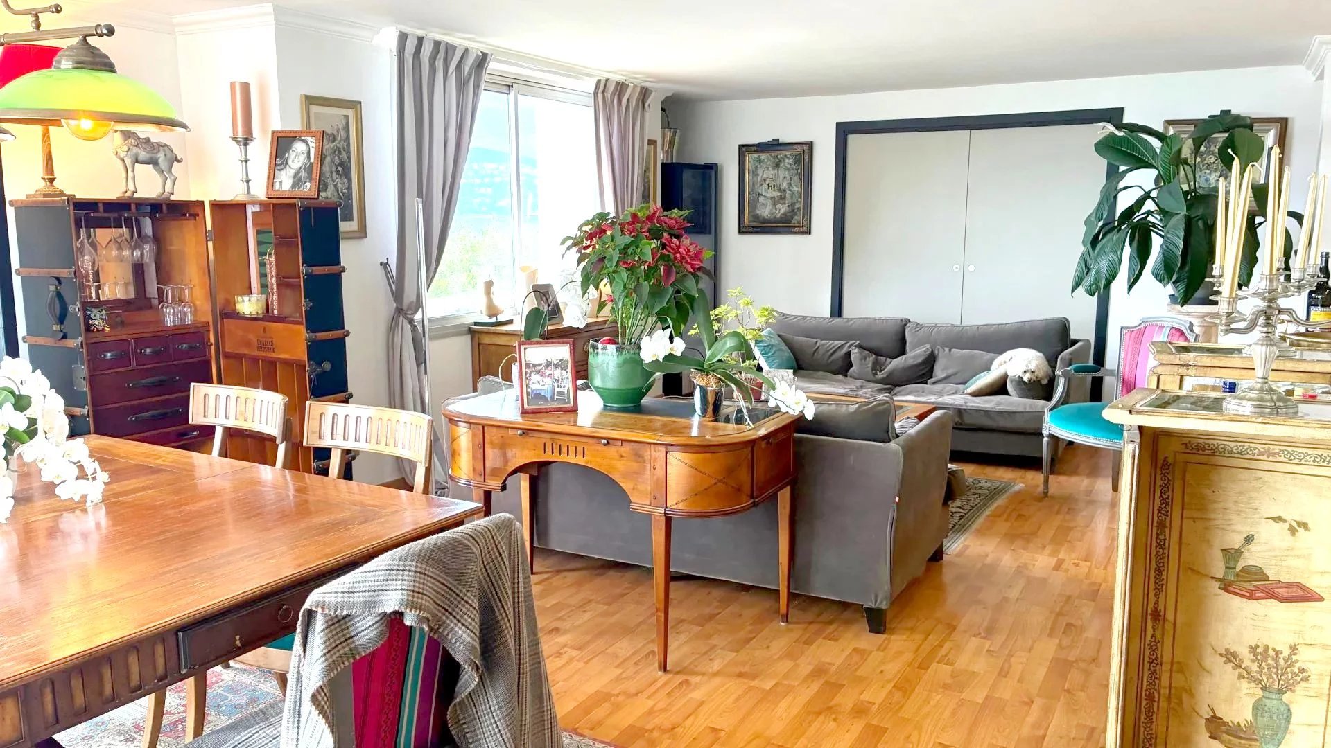 Appartement lumineux avec vue sur la mer