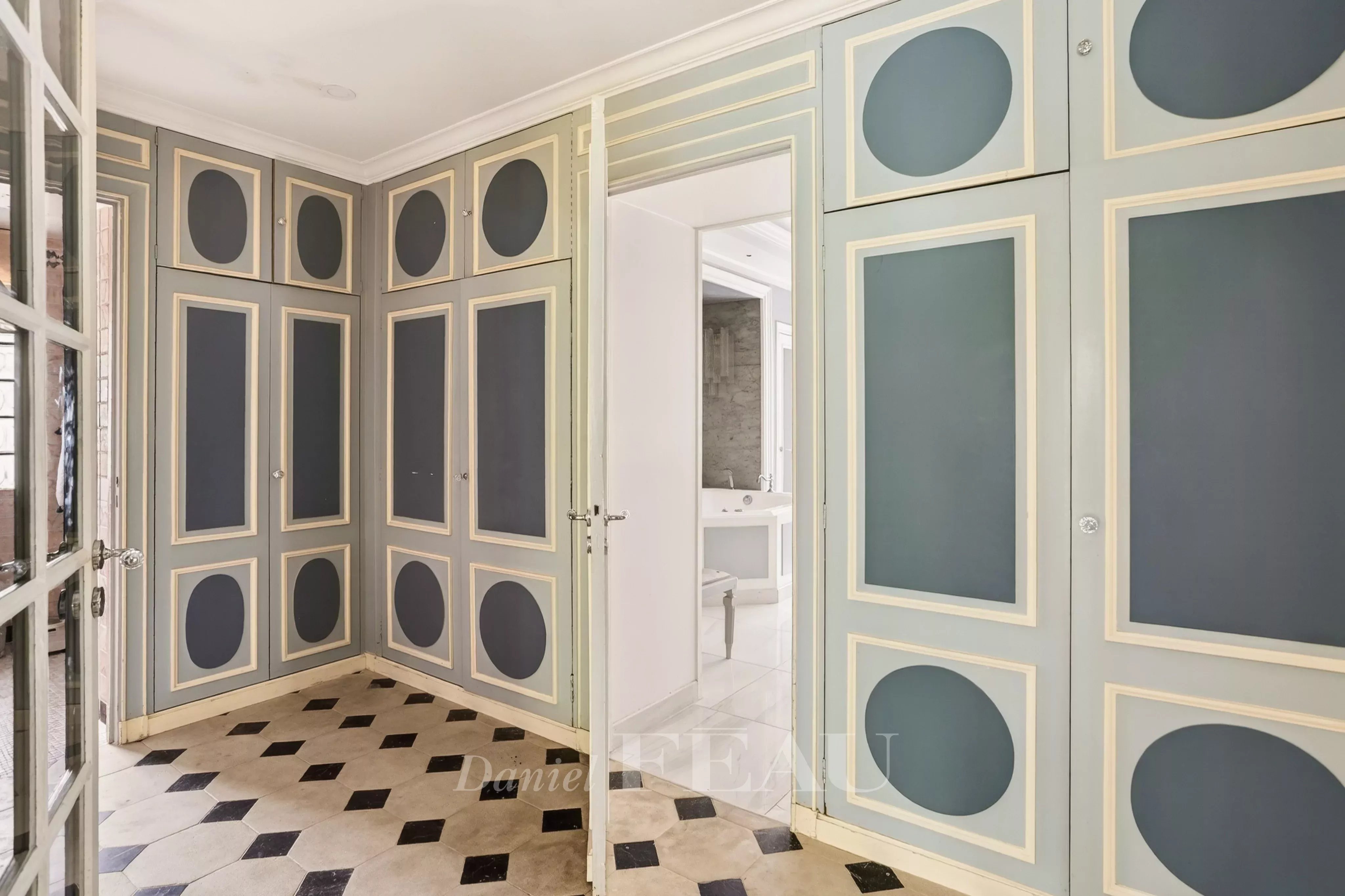 Sale Apartment Garches