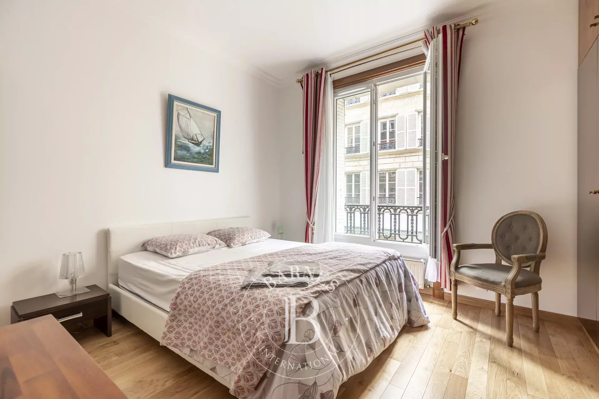 Daire Paris 8ème - picture 6