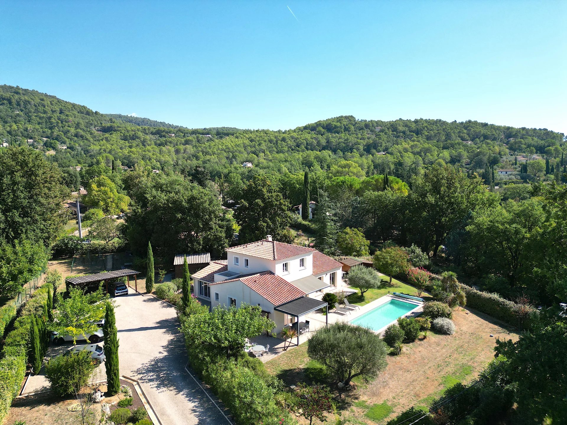 Modern high-quality villa with 4 bedrooms - Seillans