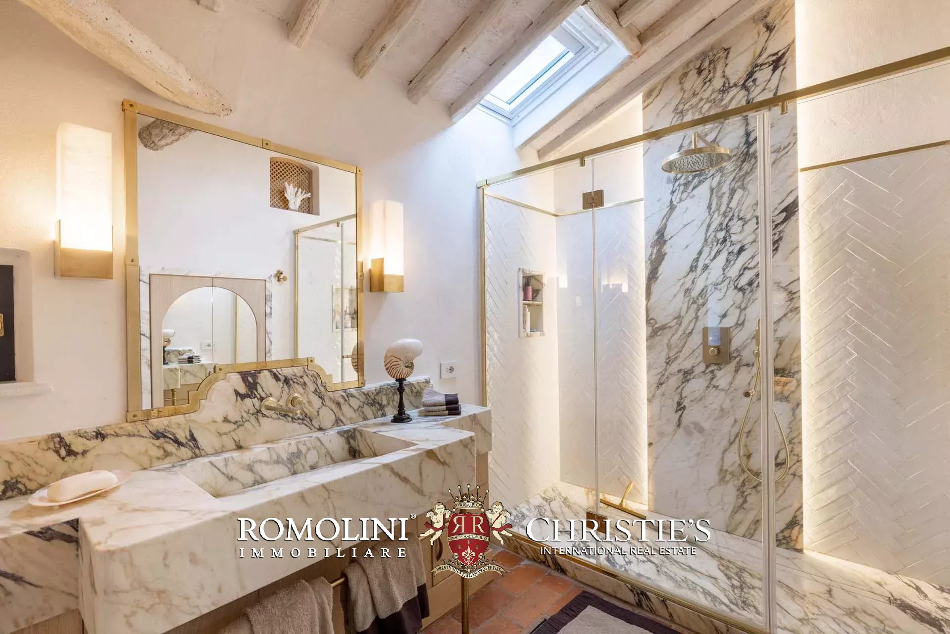 4 Bedroom Villa/Townhouse's Image 34
