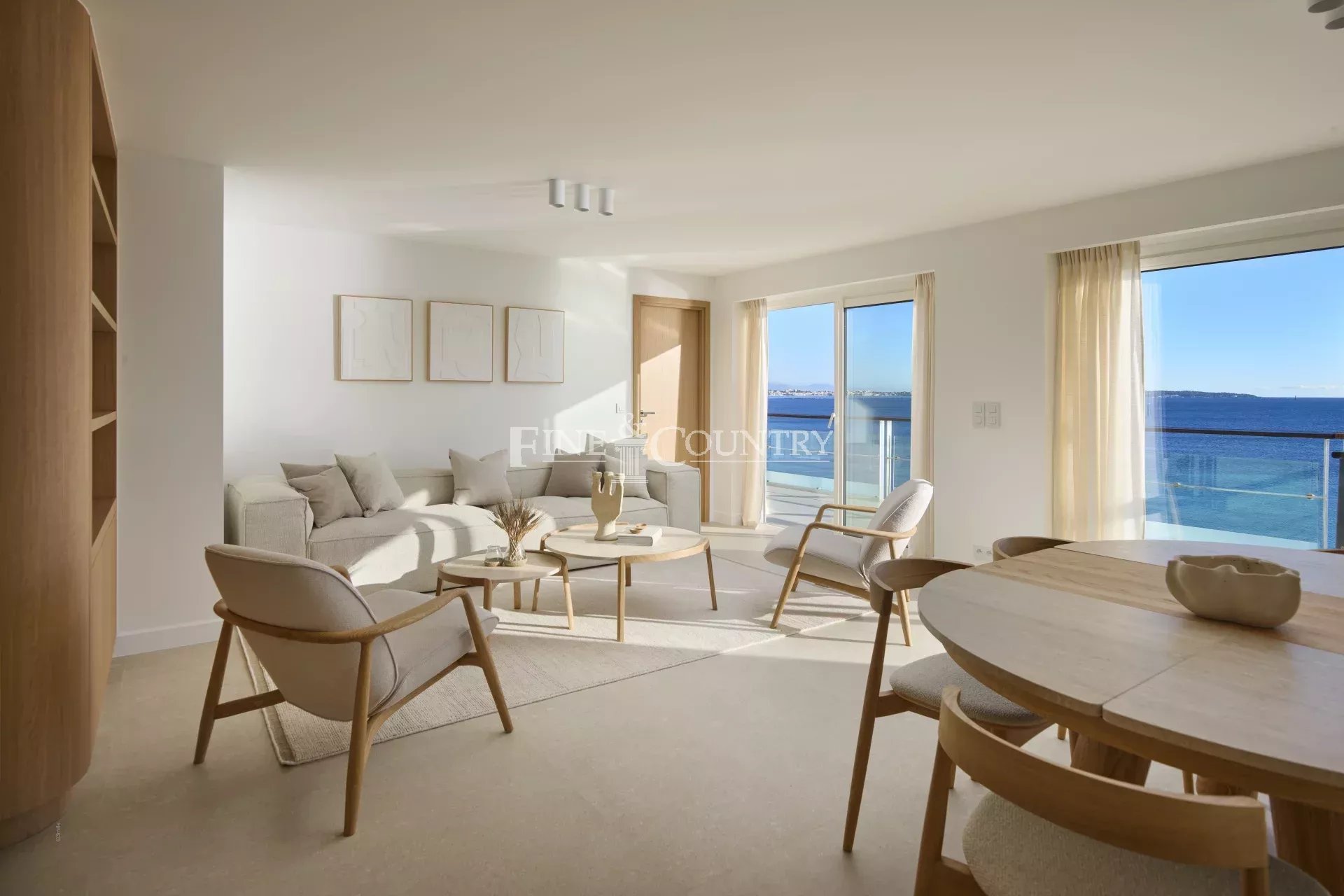 Photo of Beachfront apartment for sale in Cannes