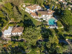 Luxury Architect Villa in Vence | Modern Family Estate with Sea Views — photo 1 of 7