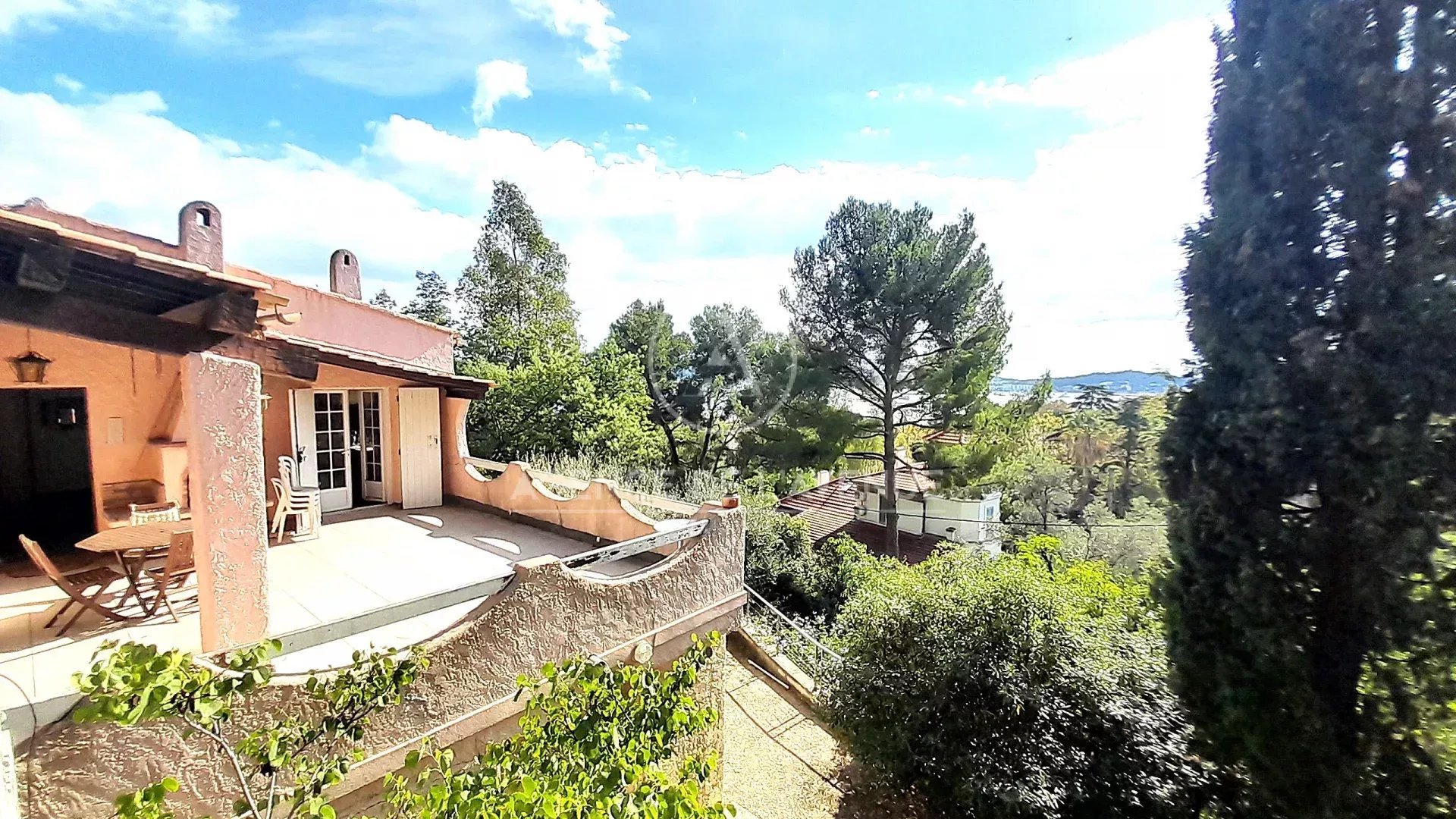 Agence immobilière de 