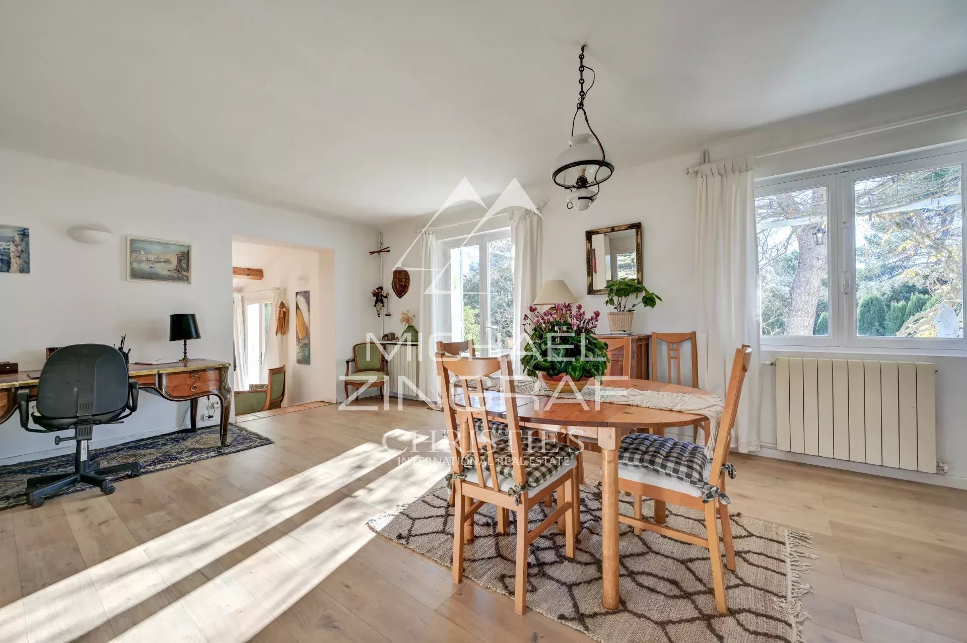 5 Bedroom Villa/Townhouse's Image 14