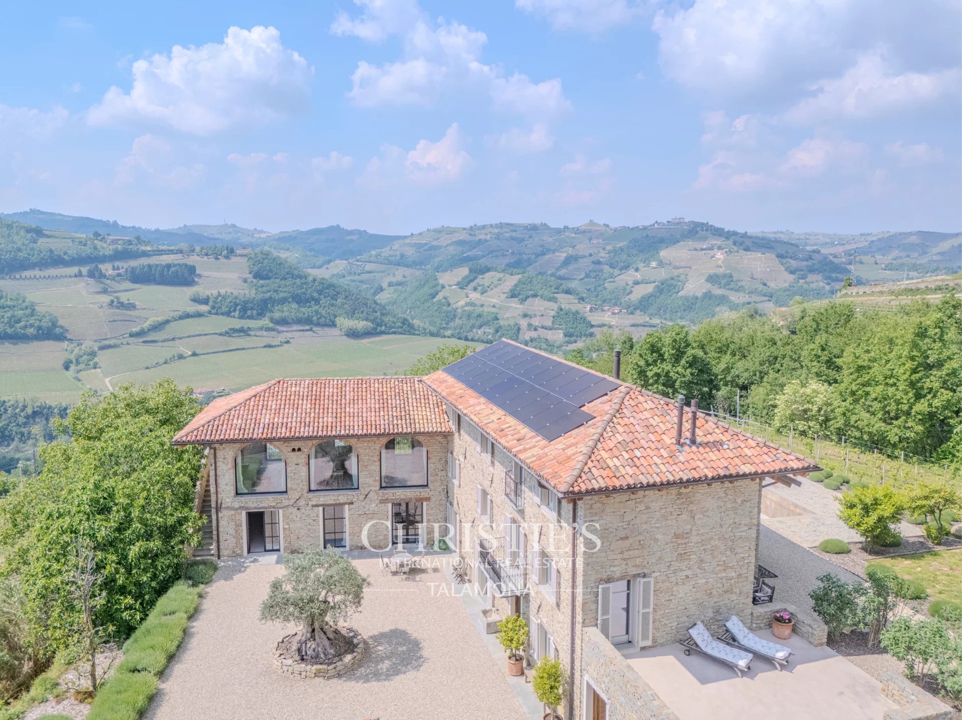 4 Bedroom Villa/Townhouse's Image 66