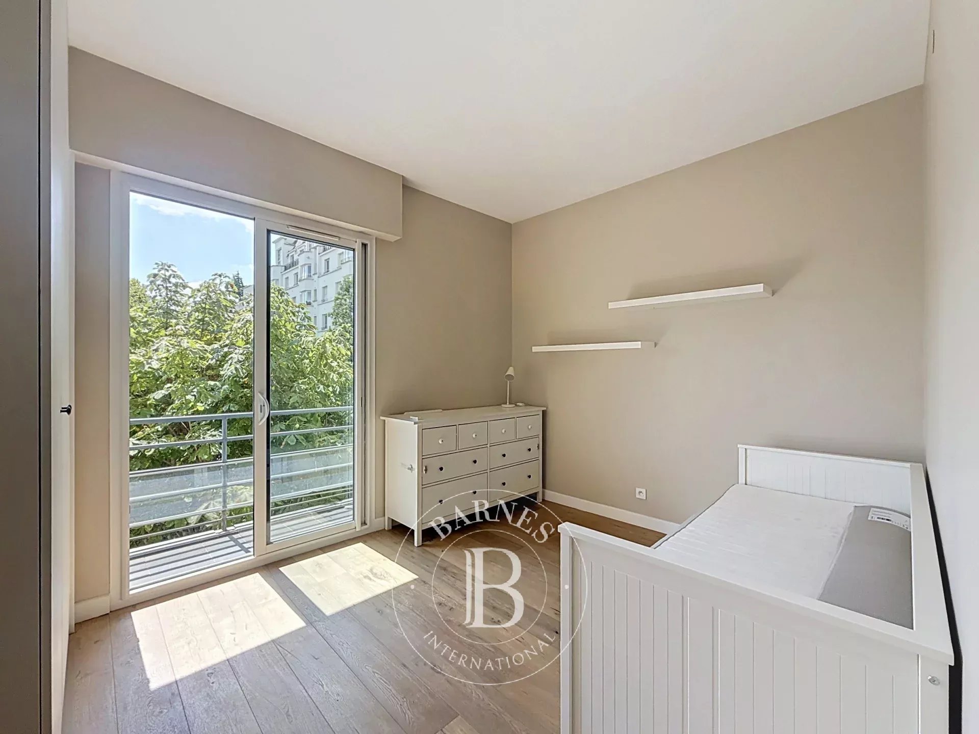 Neuilly-sur-Seine  - Apartment 3 Bedrooms - picture 7