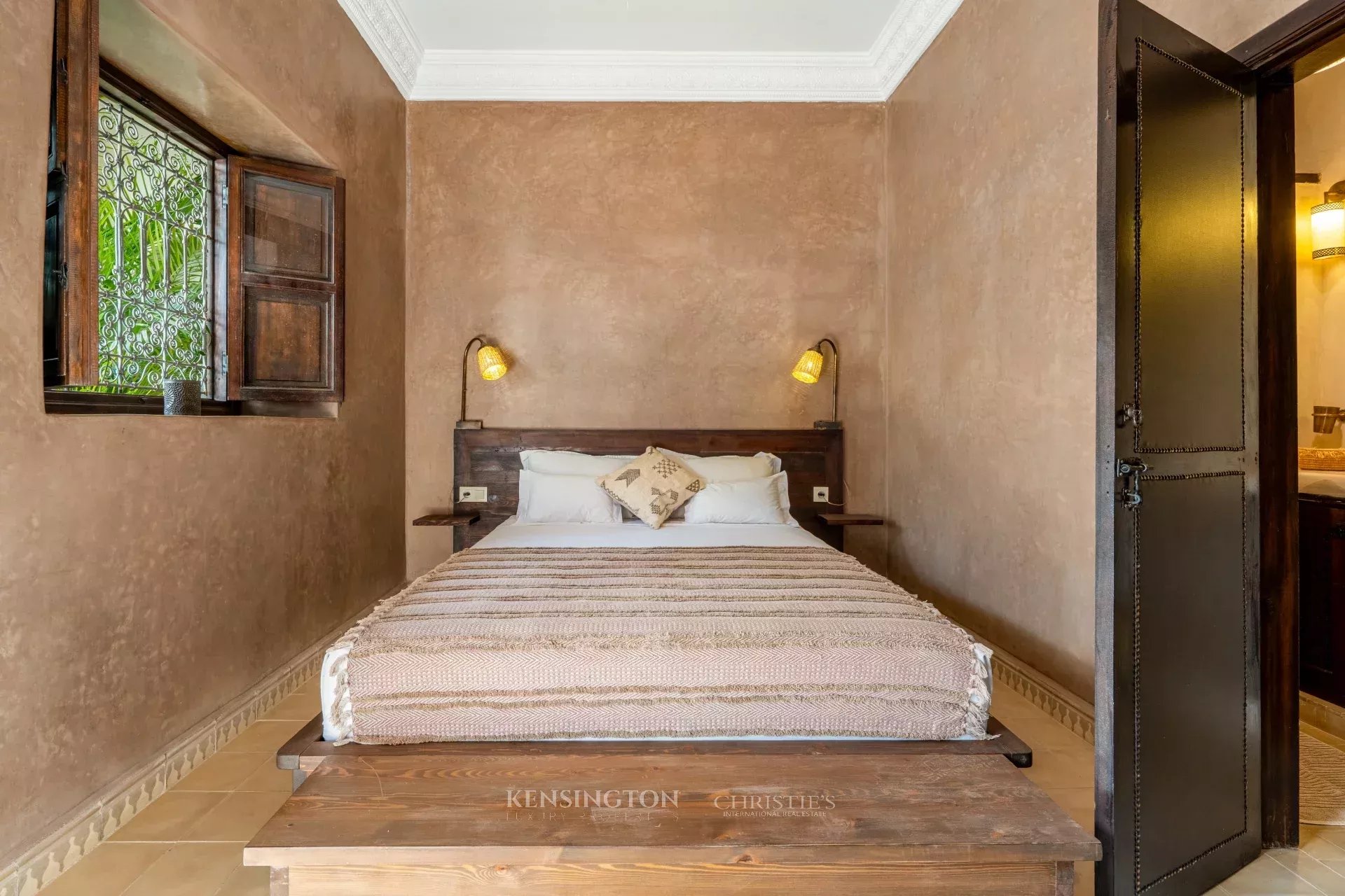 9 Bedroom Villa/Townhouse's Image 43
