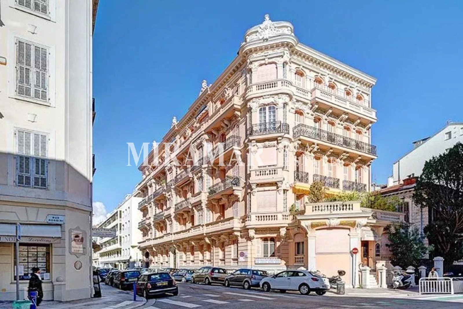 Agence immobilière de 