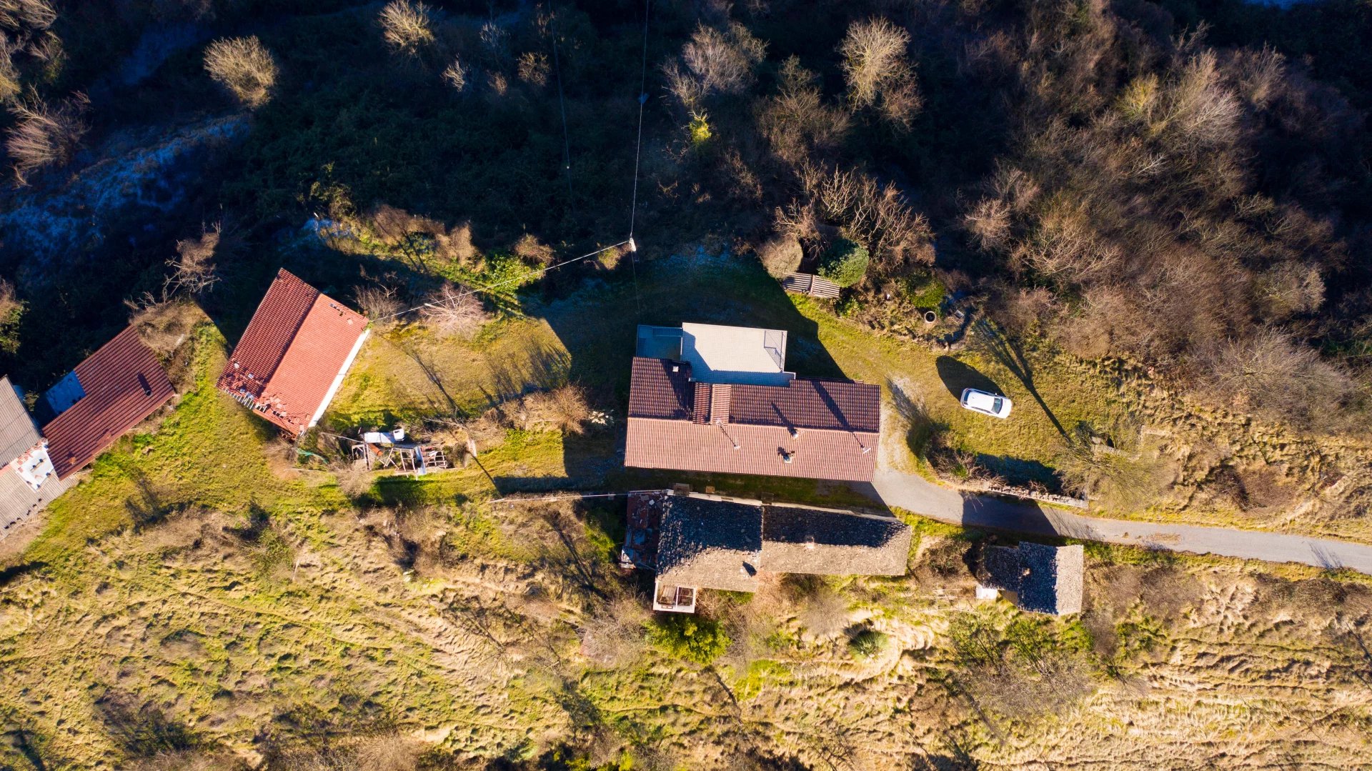 Casa Indipendente a Prunetto, Alta Langa