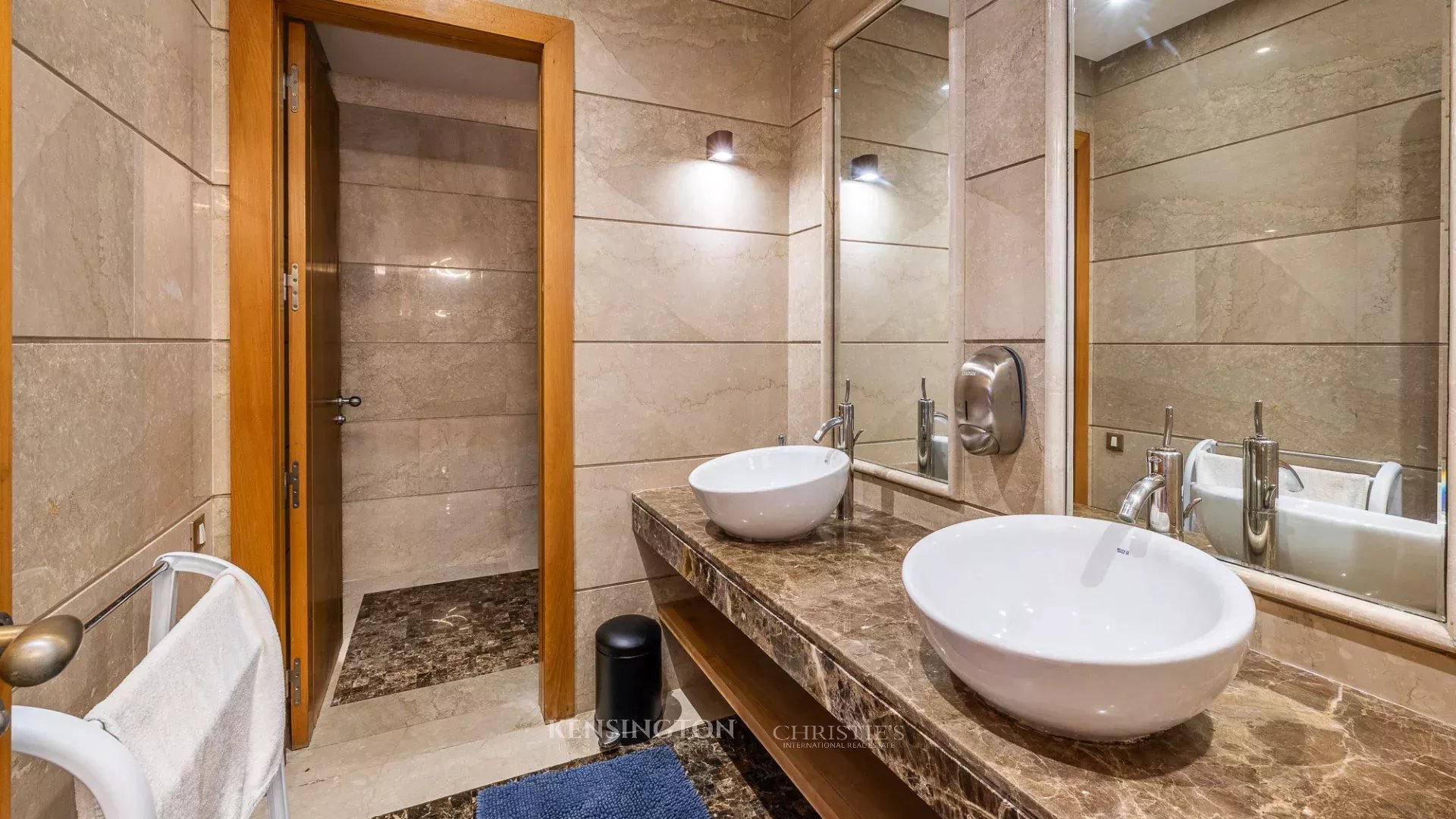 4 Bedroom Villa/Townhouse's Image 11