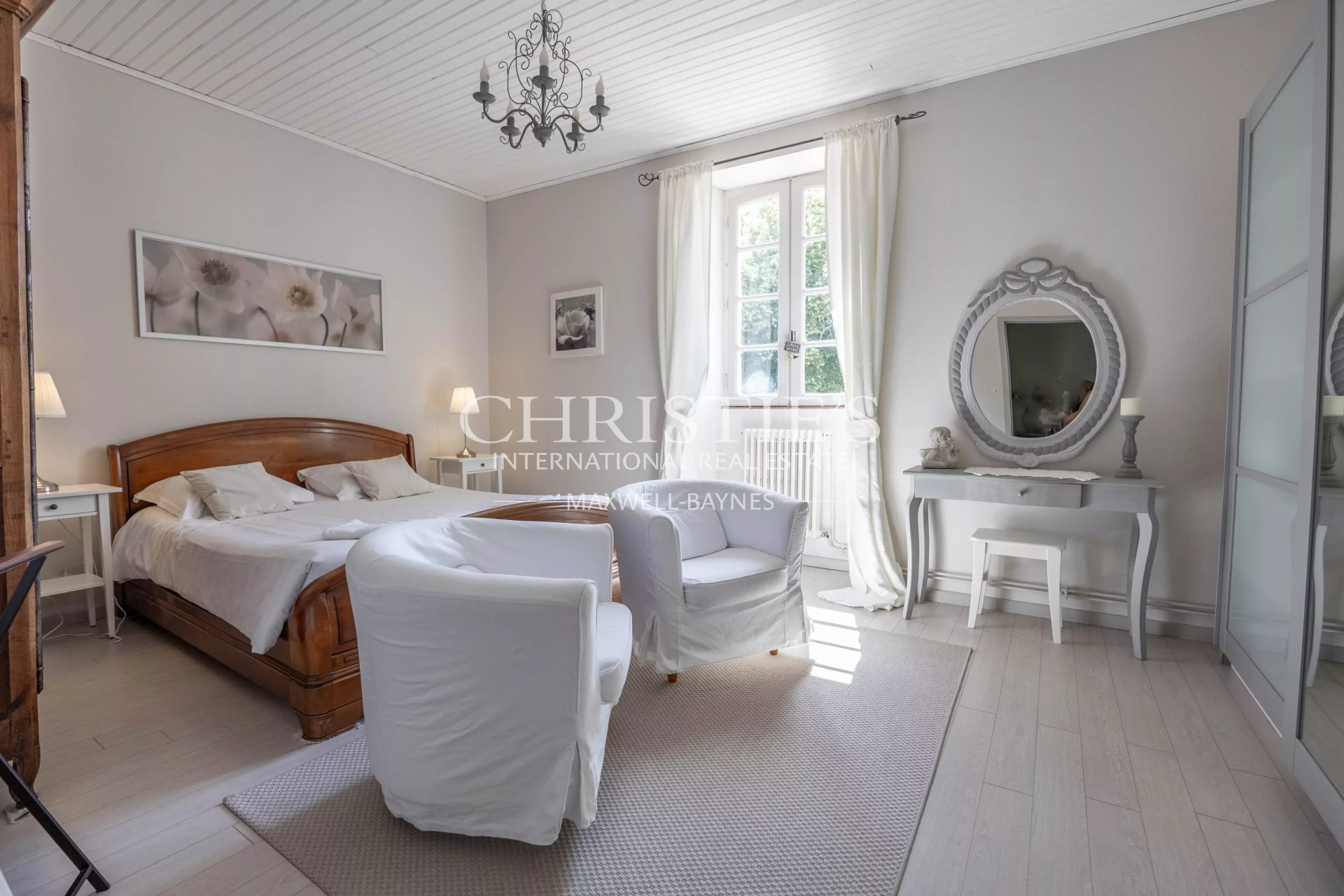 15 Bedroom Villa/Townhouse's Image 12