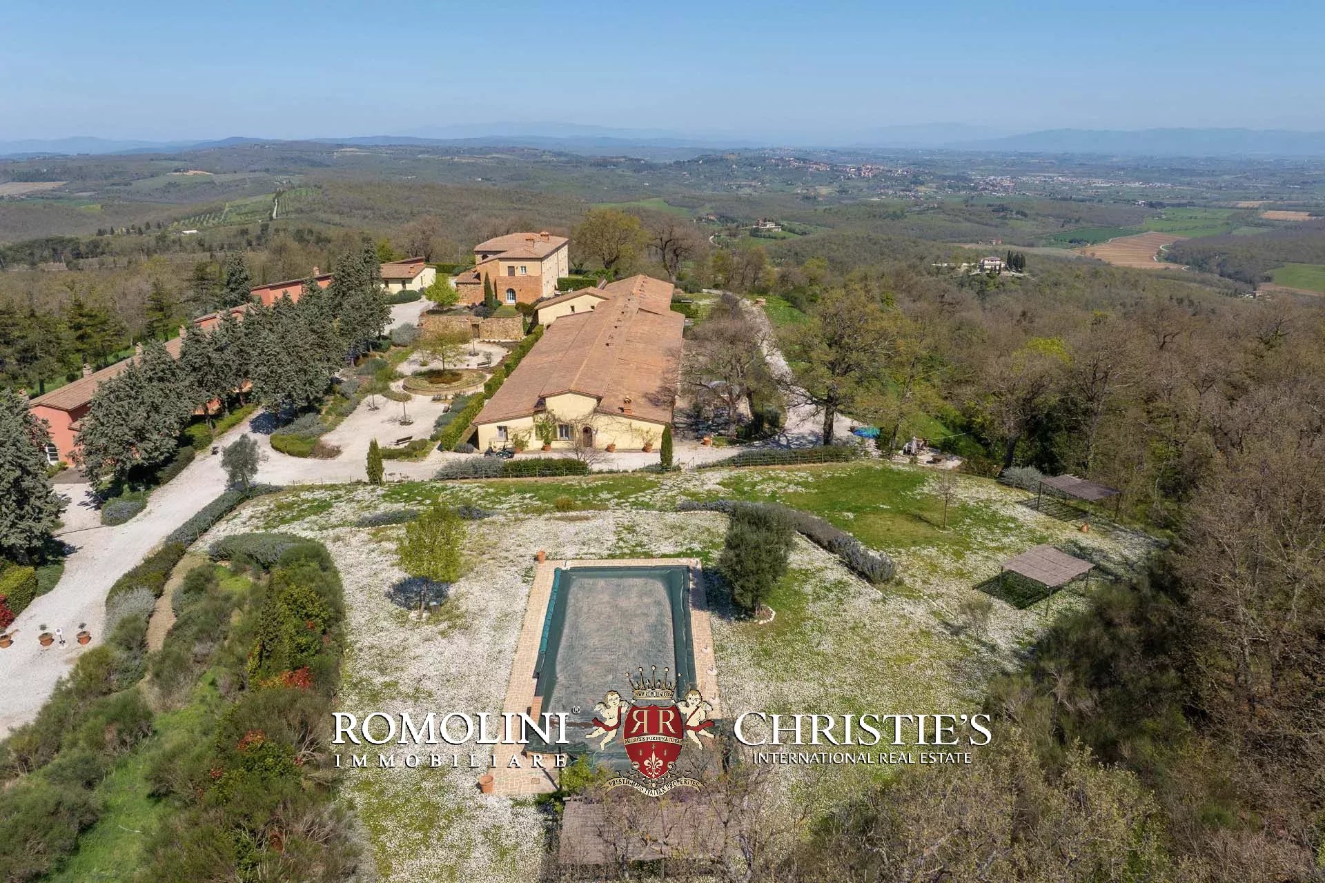 LUXUSANLAGE MIT 19 WOHNUNGEN IN DER TOSKANA, VAL D'ORCIA