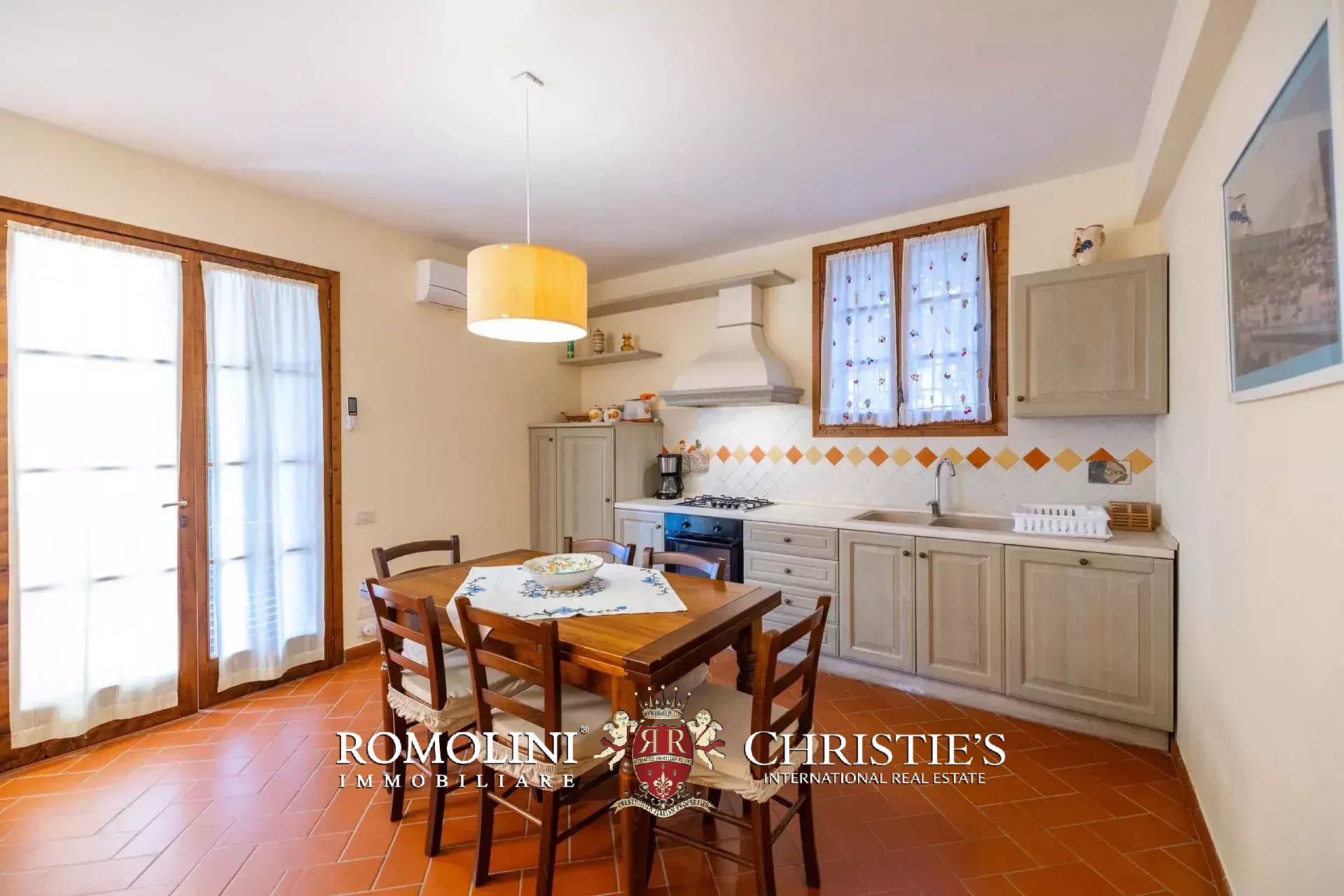 19 Bedroom Villa/Townhouse's Image 48
