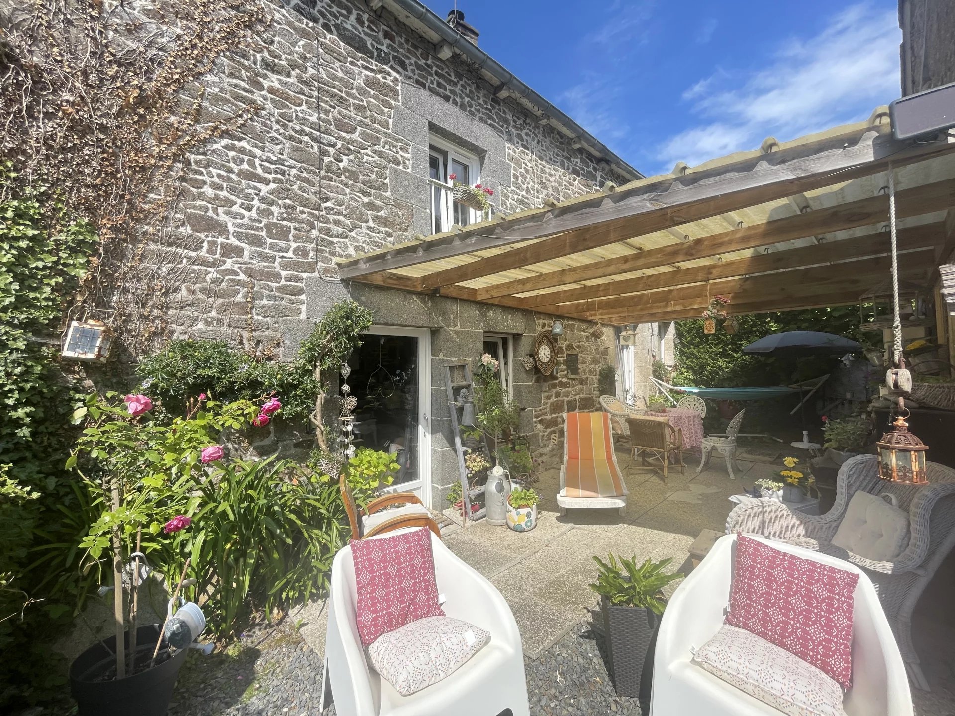 MAISON EN PIERRES AUX PORTES DE DINAN