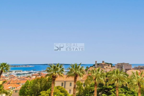 Large 2 p panoramic sea view city centre — photo 2