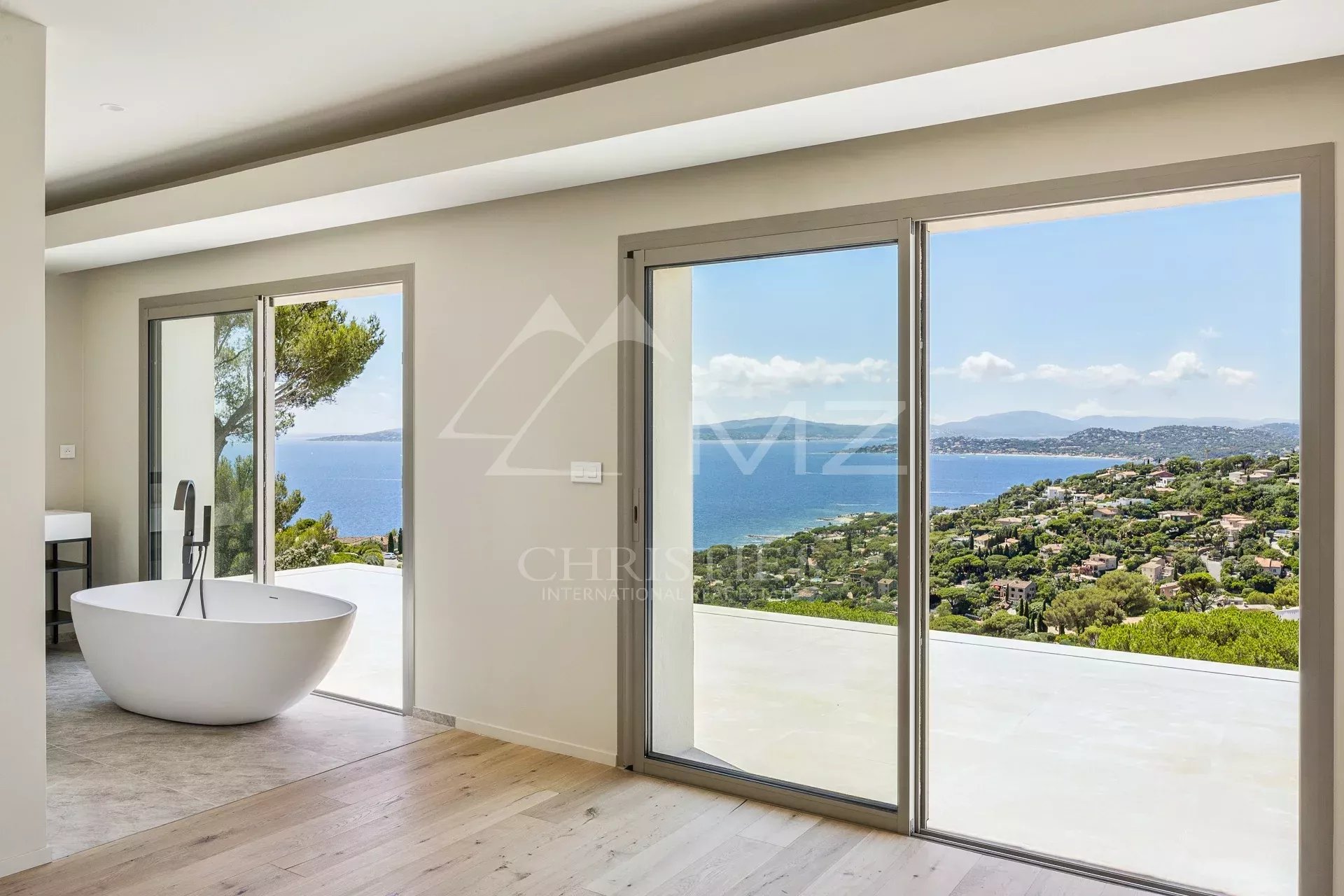 4 Bedroom Villa/Townhouse's Image 6