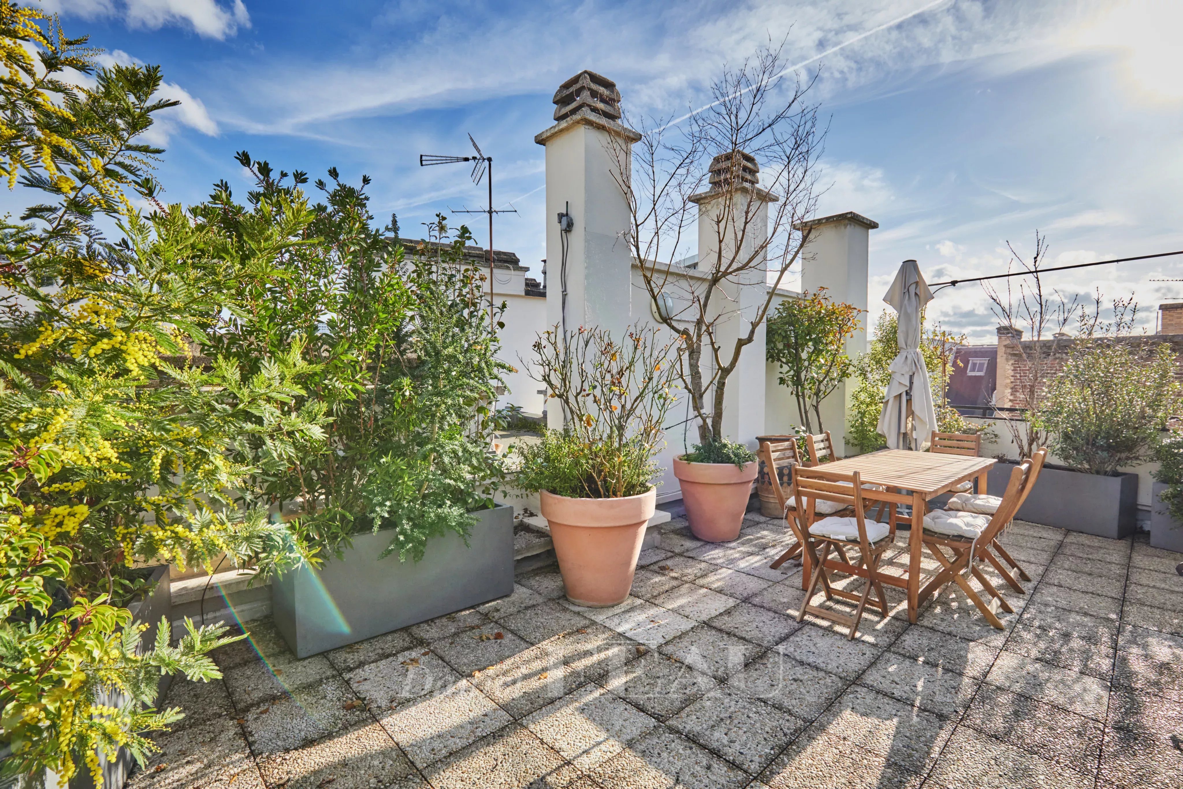 Sale Apartment Paris 16th