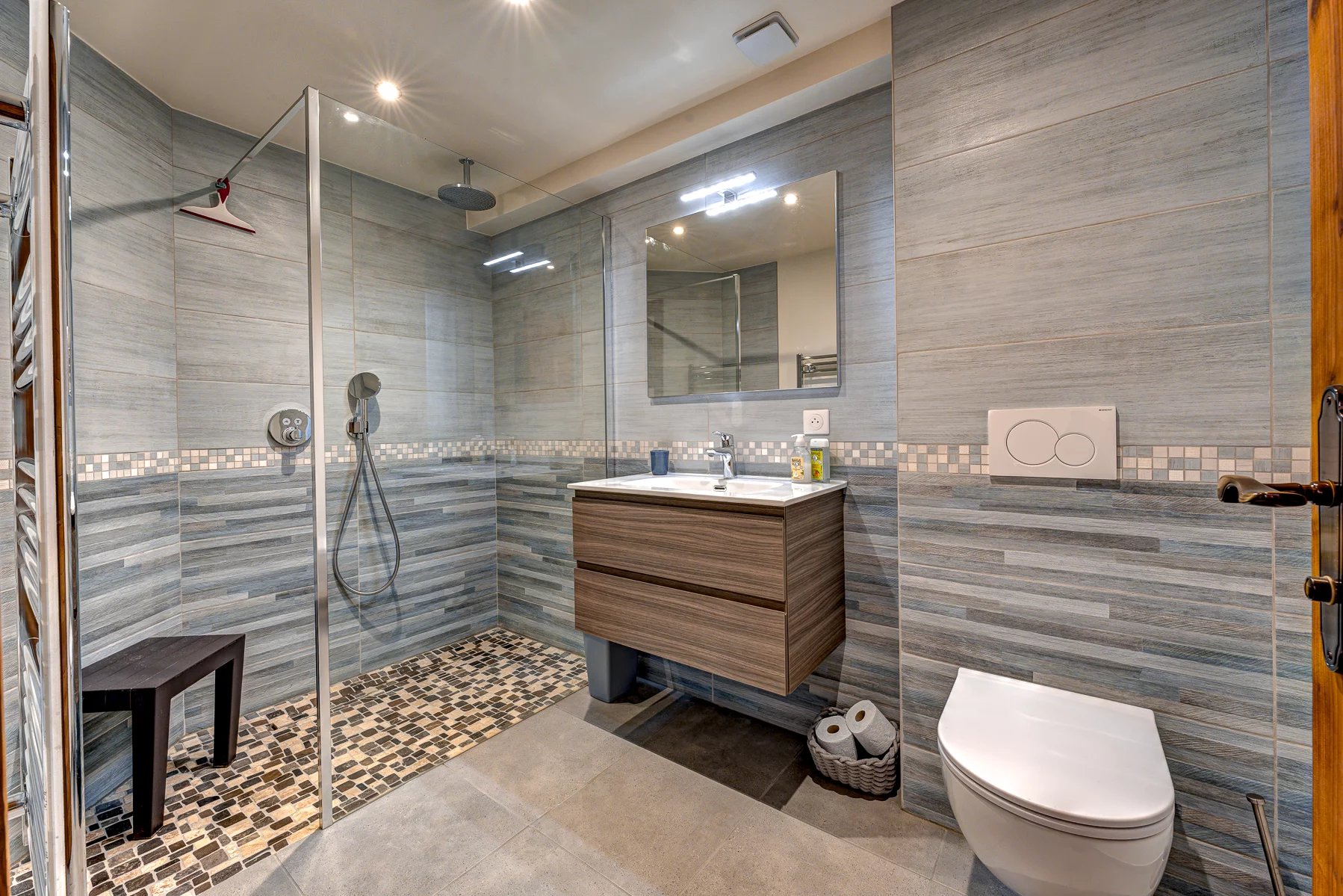 Photo of LA CÔTE-D'ARBROZ - Stunning 7 bedroom chalet in La Côte d’Arbroz