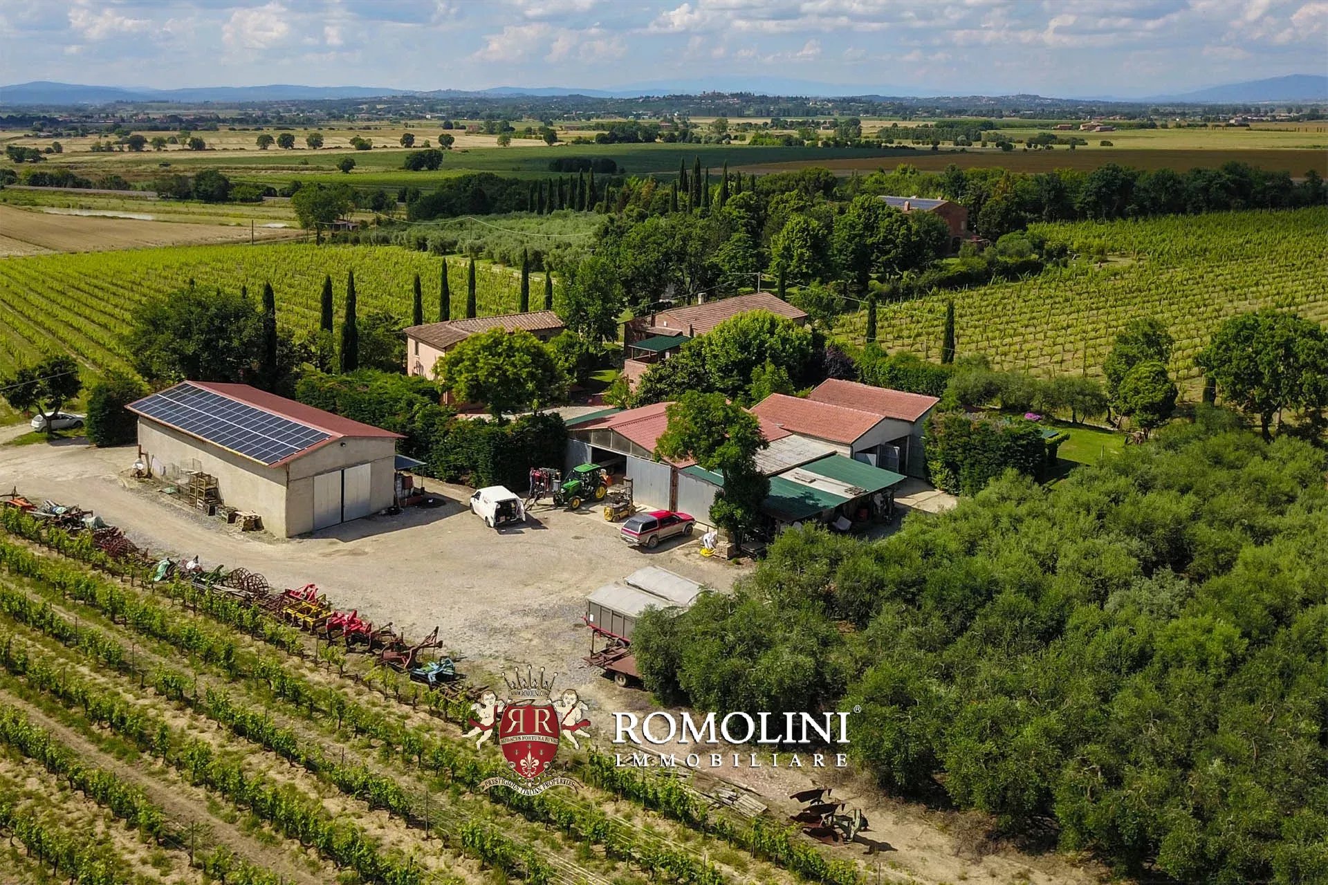 34 Bedroom Vineyard's Image 24