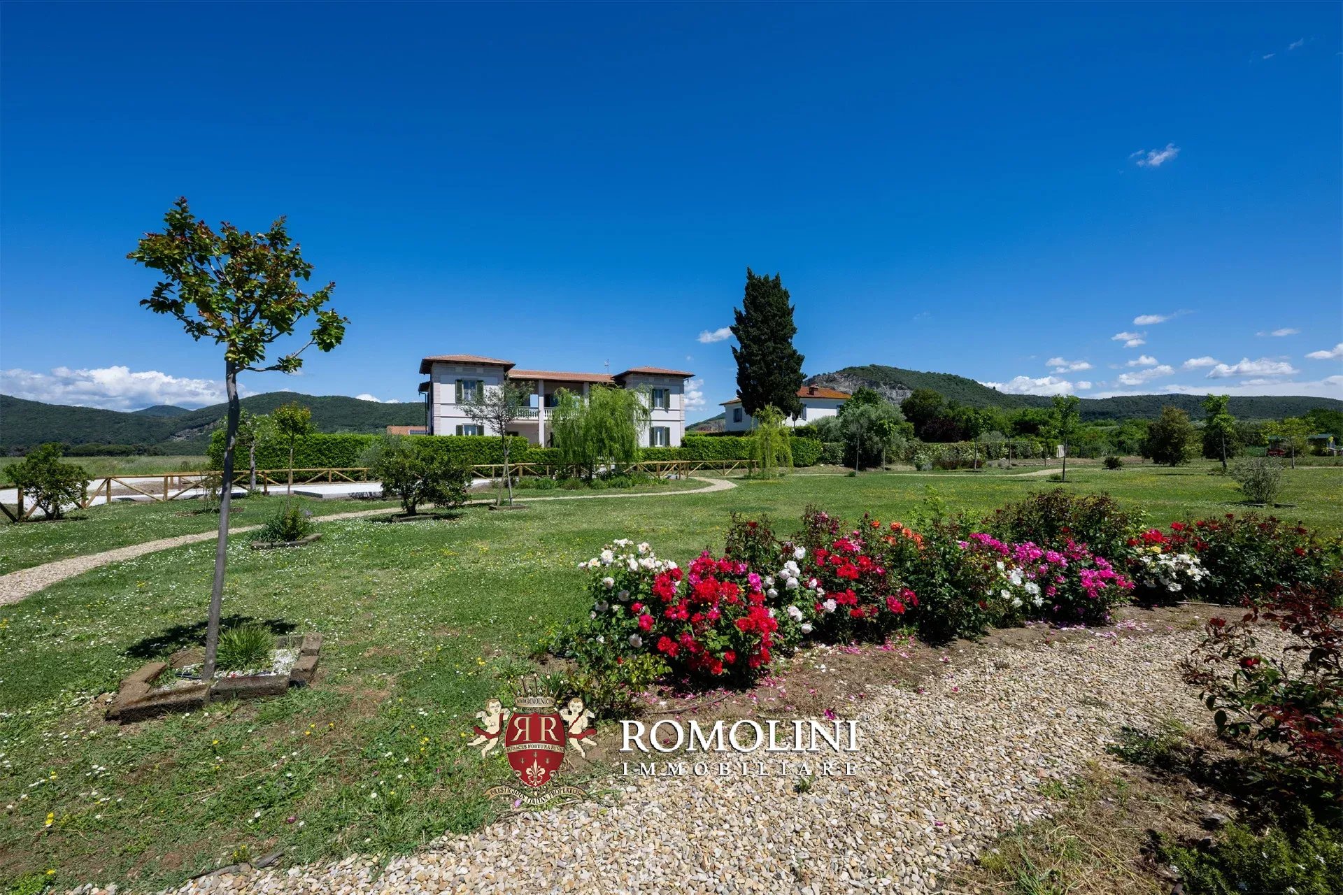 ECO-FRIENDLY VILLA FOR SALE NOT FAR FROM THE SEA, PISA, TUSCANY