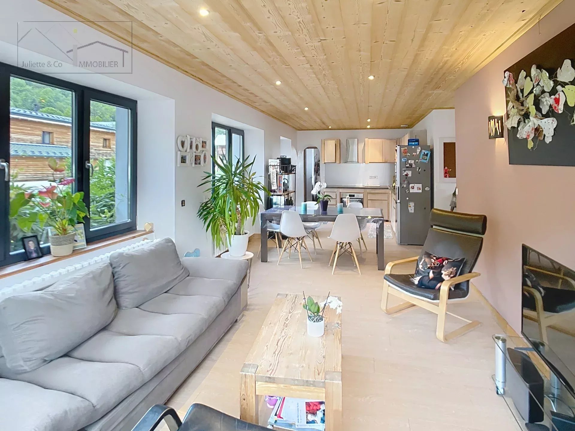 Photo of 260 m² former school converted into 3 furnished apartments in Les Houches