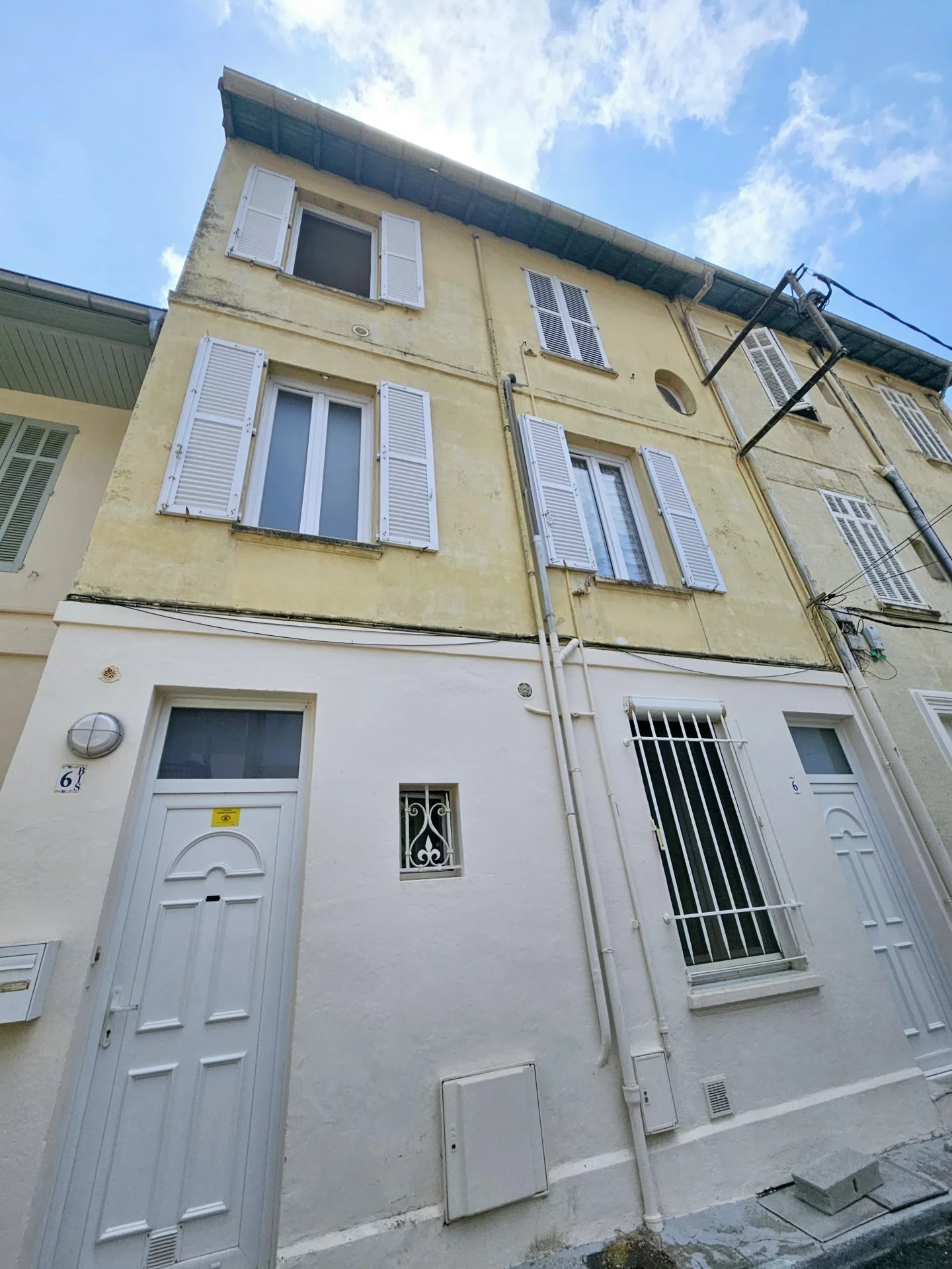 CANNES basse Californie,  immeuble de 145m² habitables en "monopropriété"