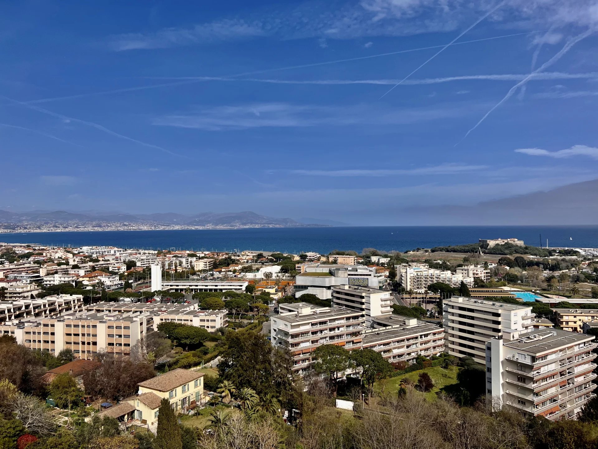 Location saisonnière : 3P vue mer panoramique