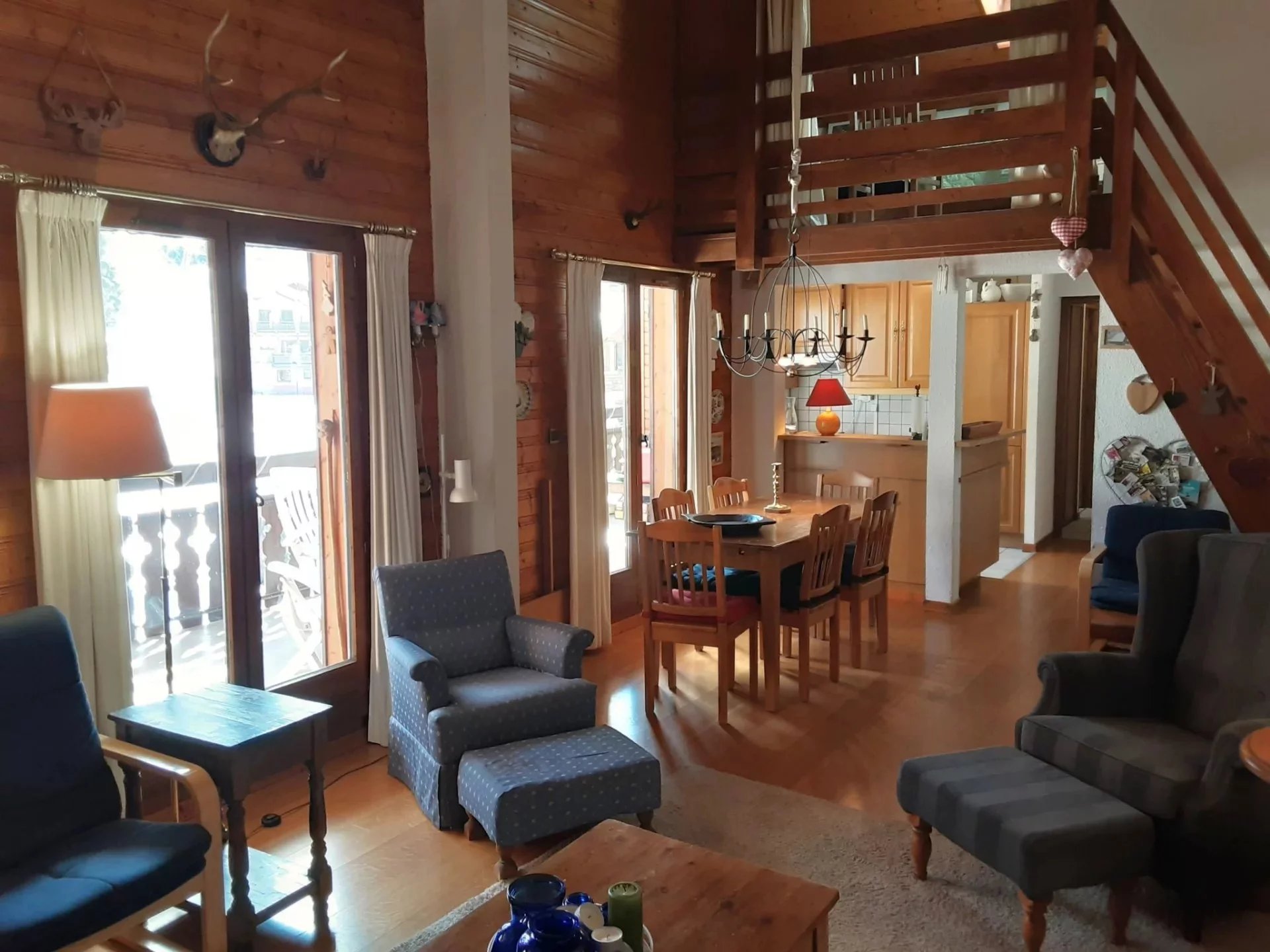 5 PIECES MEZZANINE AVEC GARAGE PROCHE PISTES