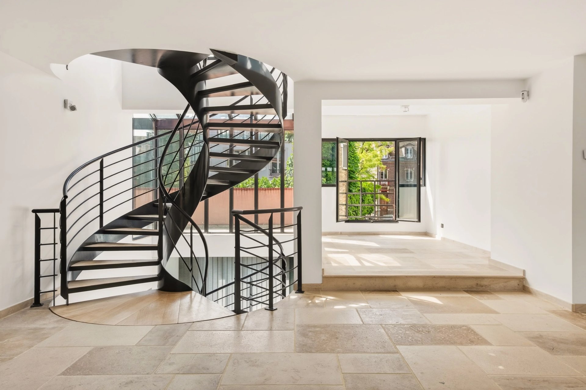 4 Bedroom Villa/Townhouse's Image 16