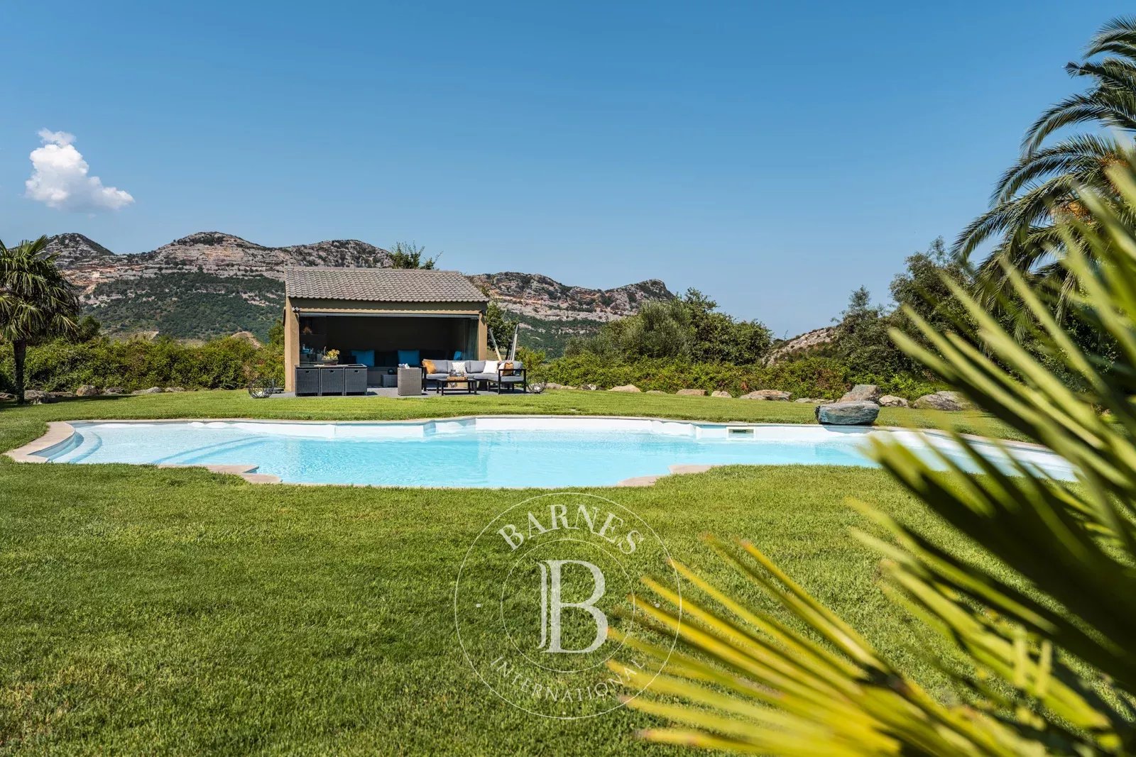 Patrimonio, architect-designed villa, 4 bedrooms, near the beach