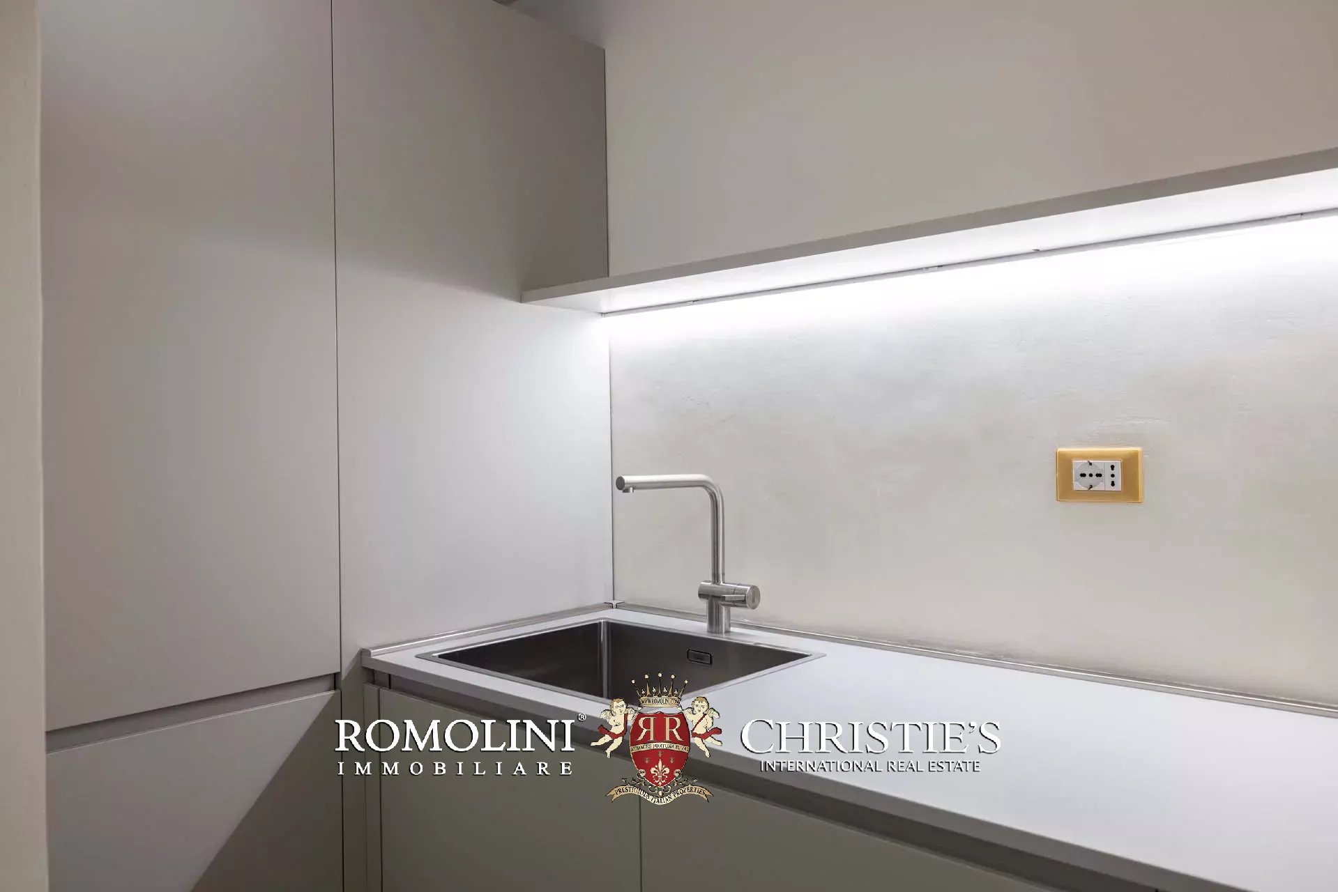 16 Bedroom Villa/Townhouse's Image 151
