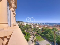 CANNES – TOP FLOOR – MAGNIFICENT 3-ROOM APARTMENT OF 91 M² – PANORAMIC SEA VIEW — photo 2 of 7